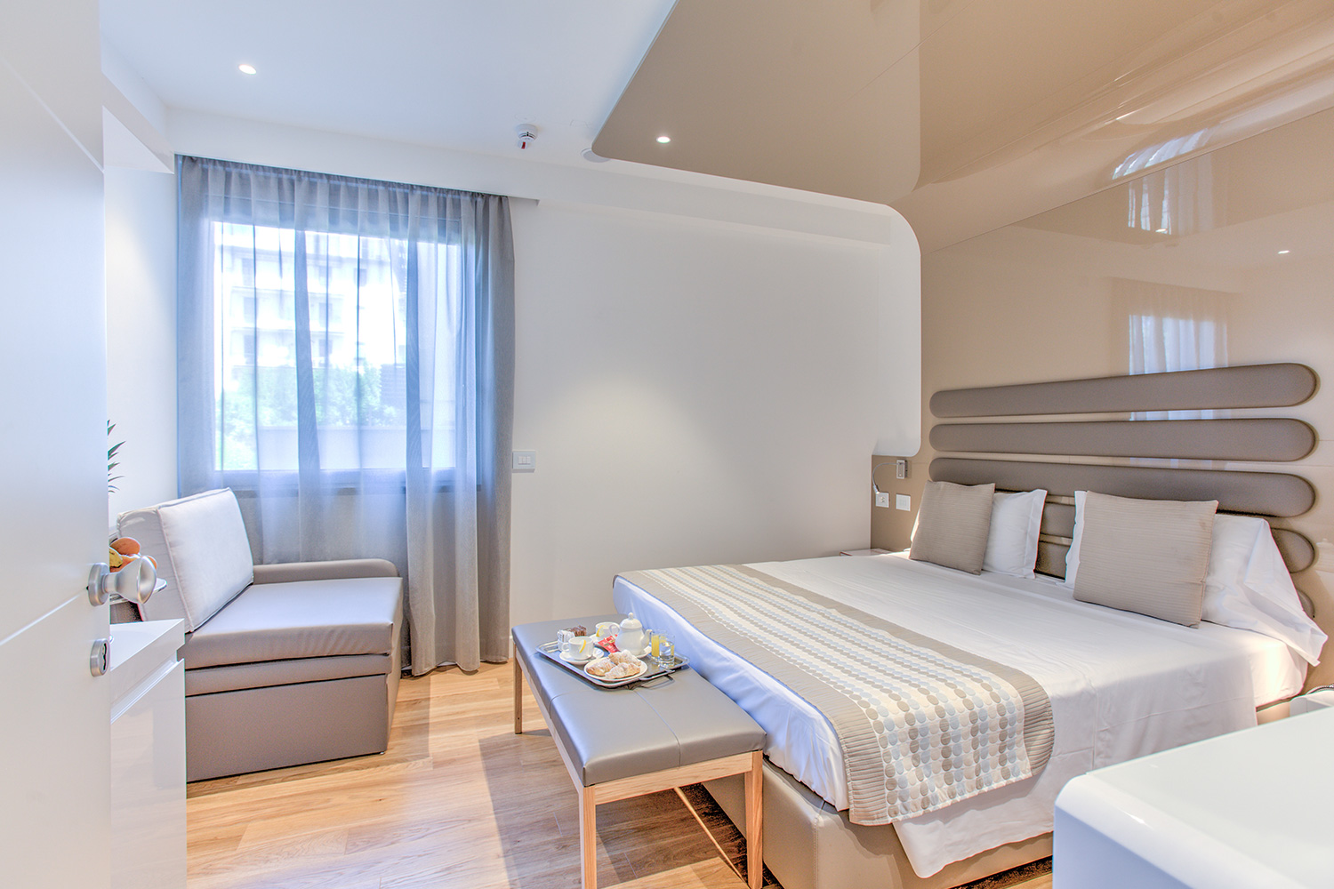 Family Room Capacity 2