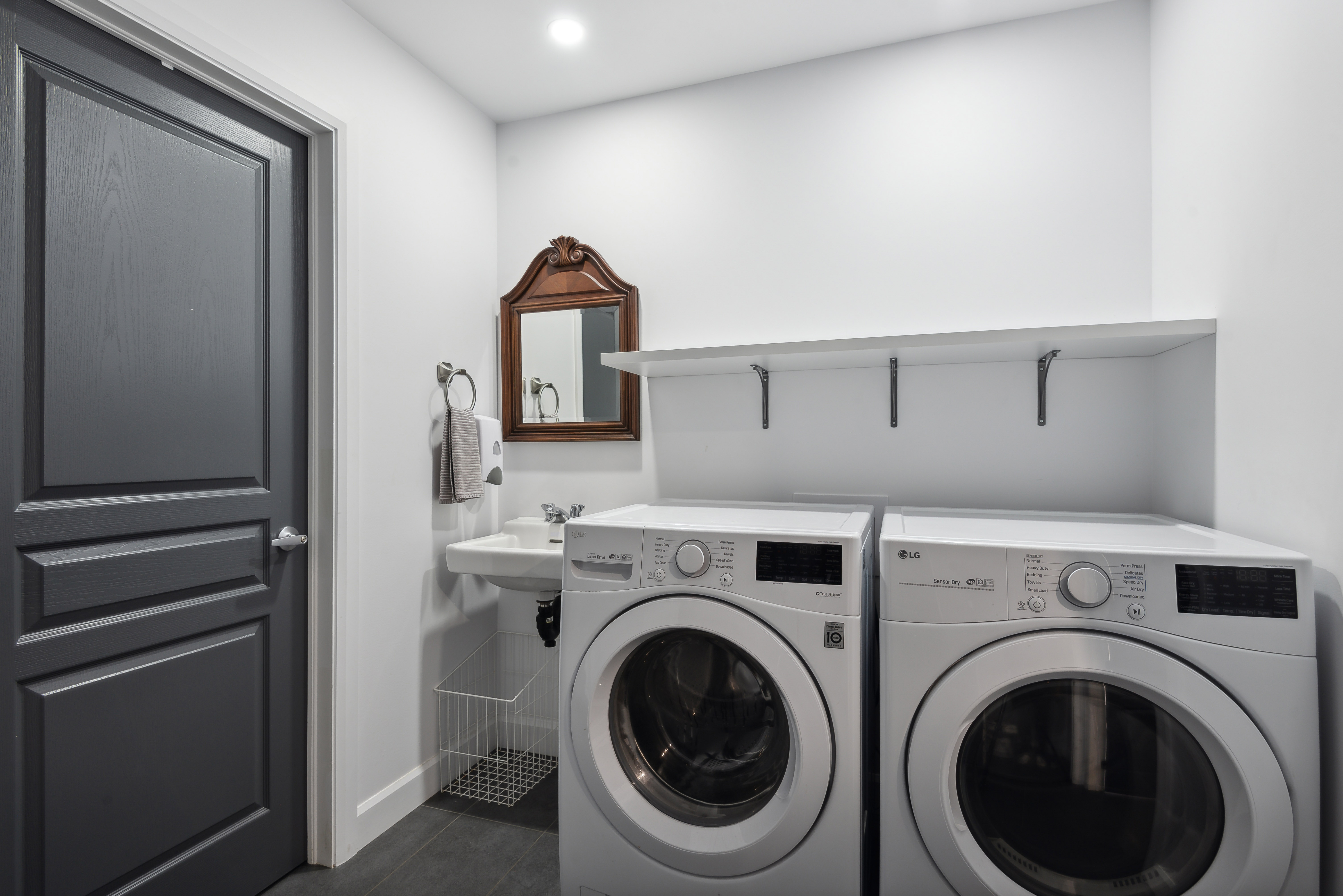 Chalet Three Bedrooms One Bathroom