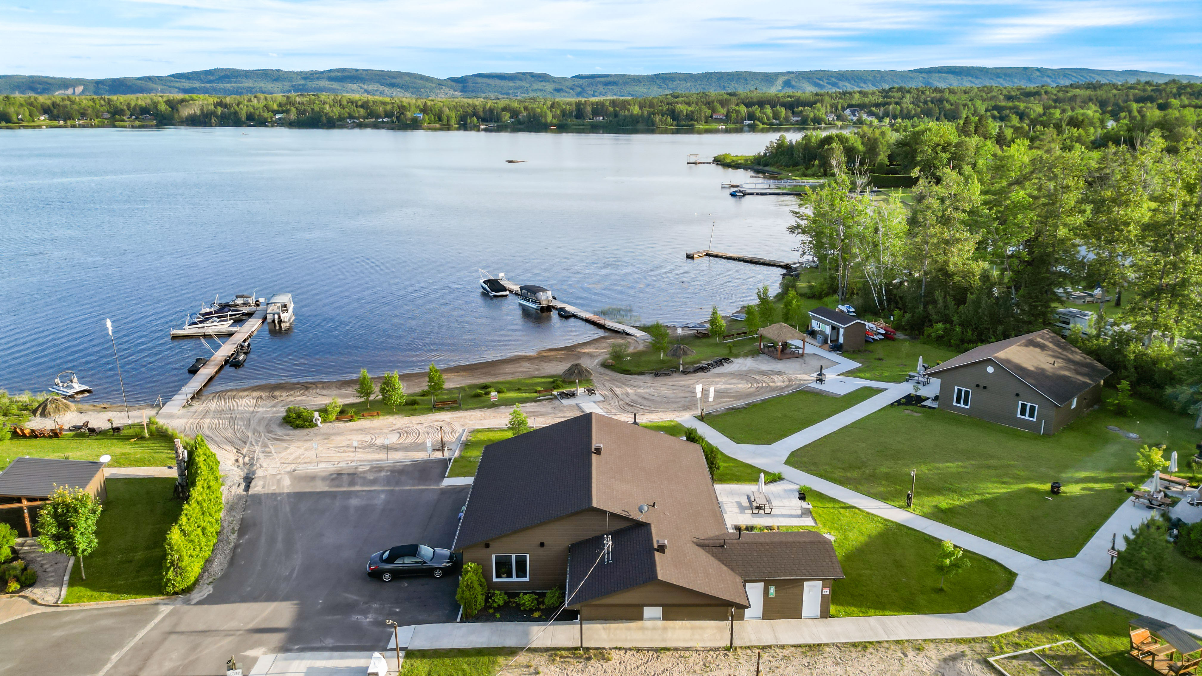 Chalet Three Bedrooms One Bathroom