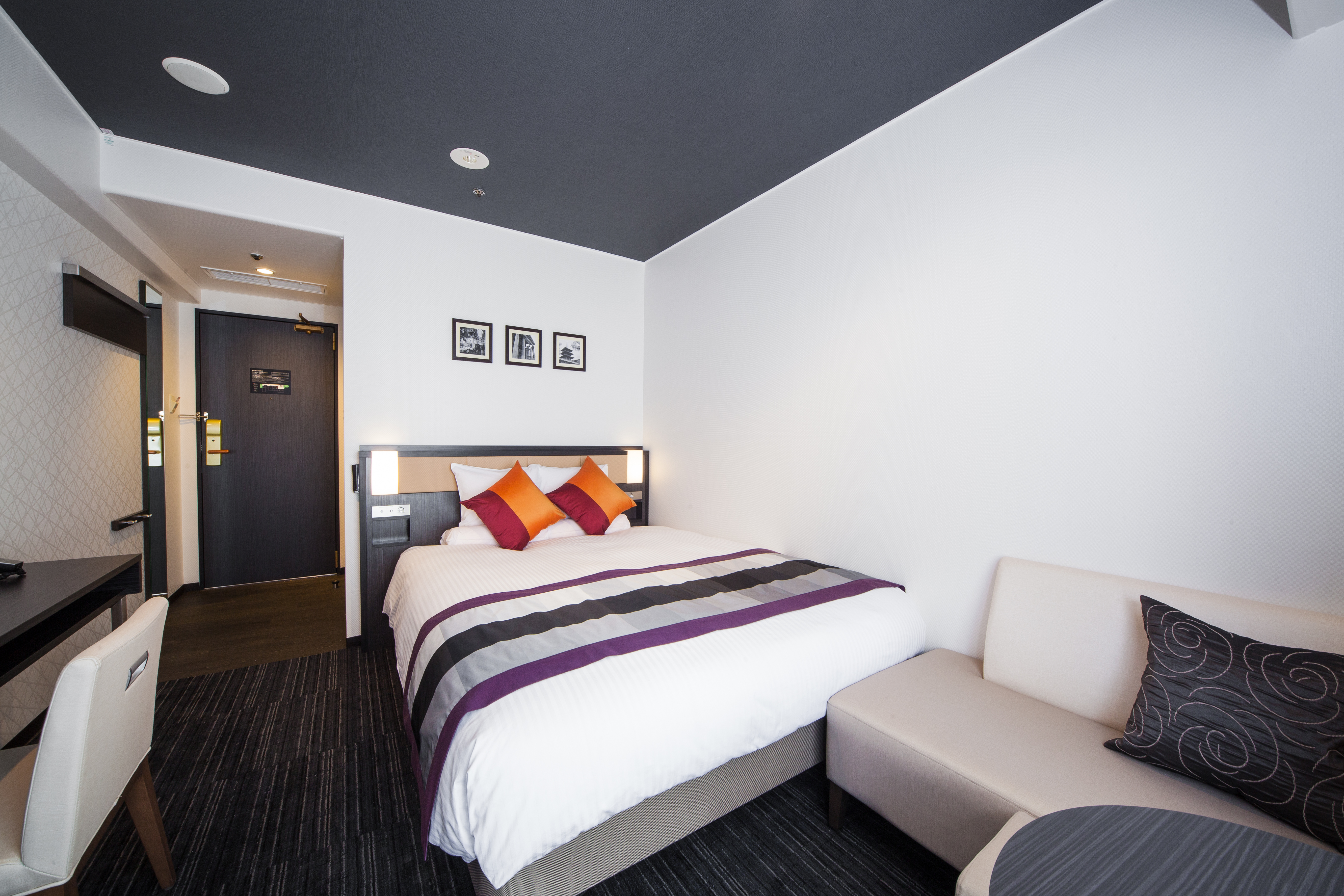 Double Superior Queen Bed