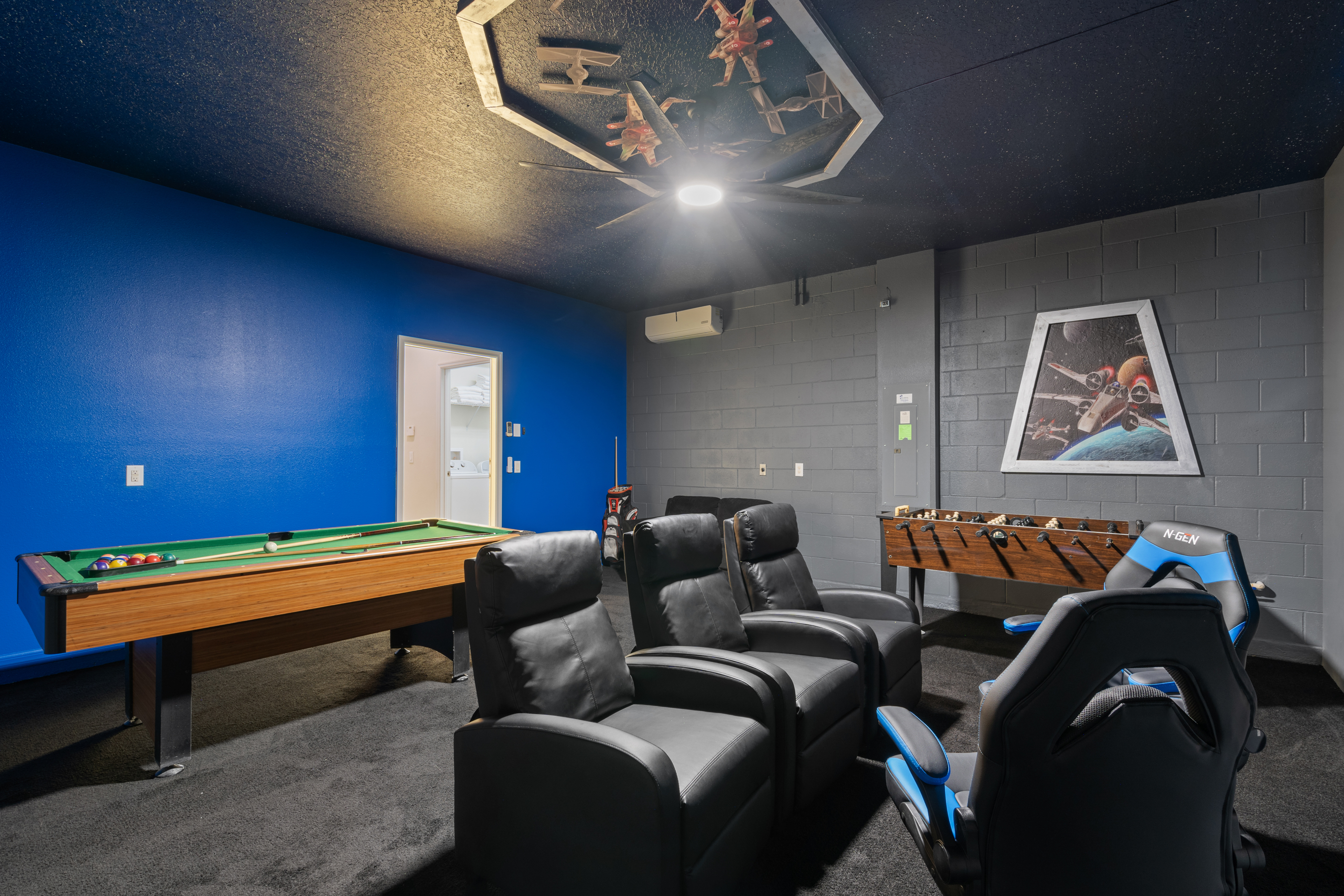 Home Five Bedrooms with Private Pool