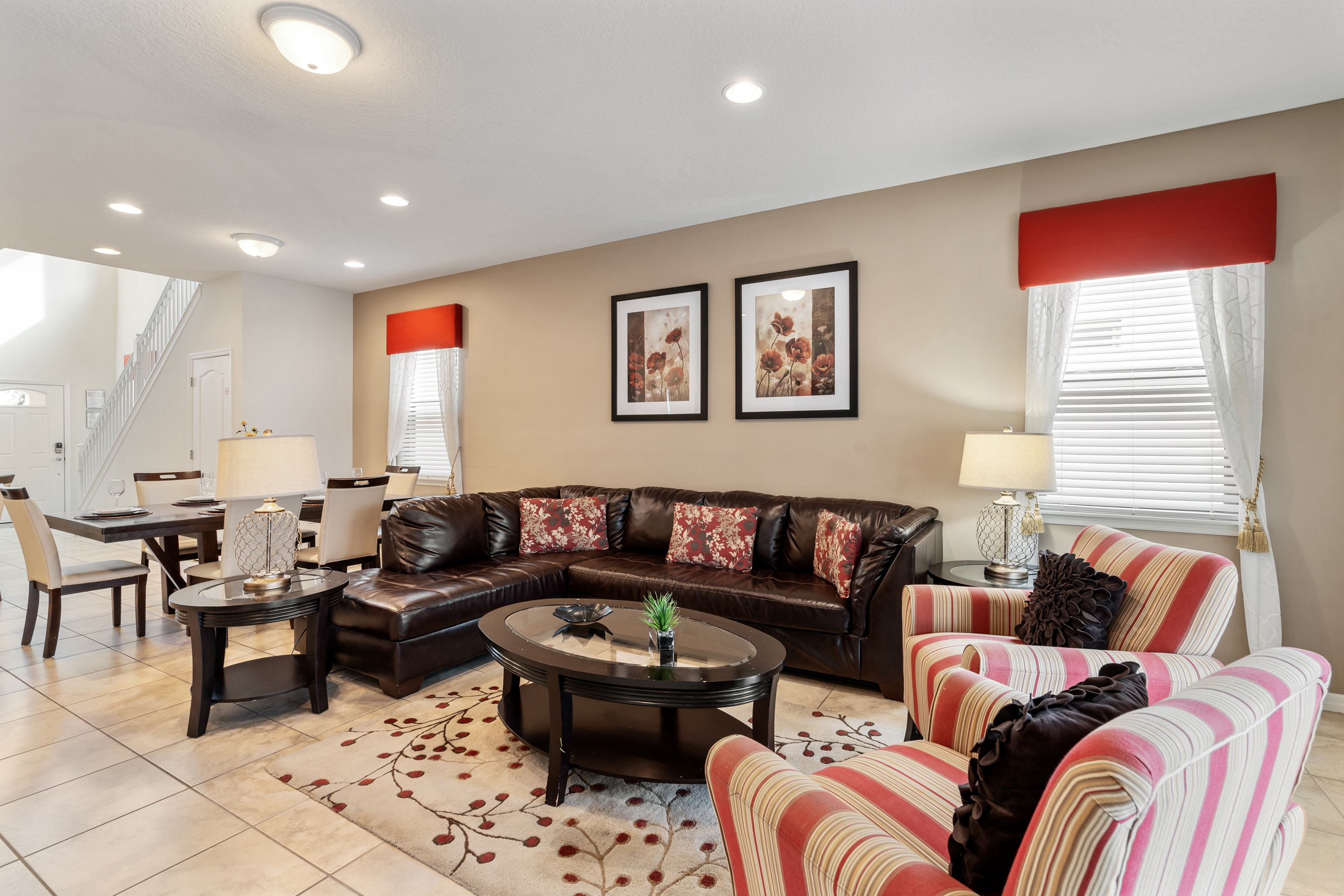 Home Five Bedrooms with Private Pool