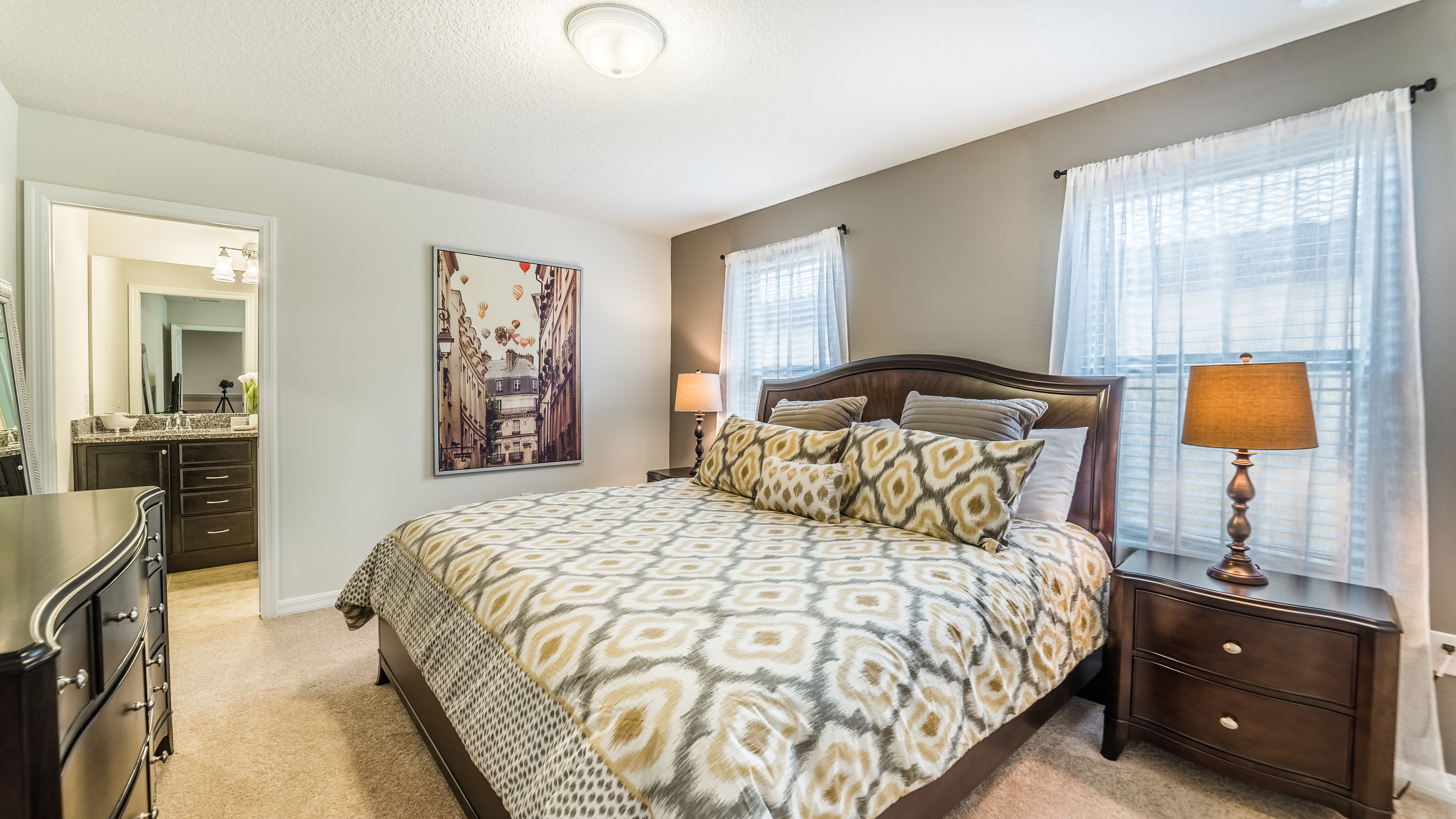 Home Eight Bedrooms with Private Pool