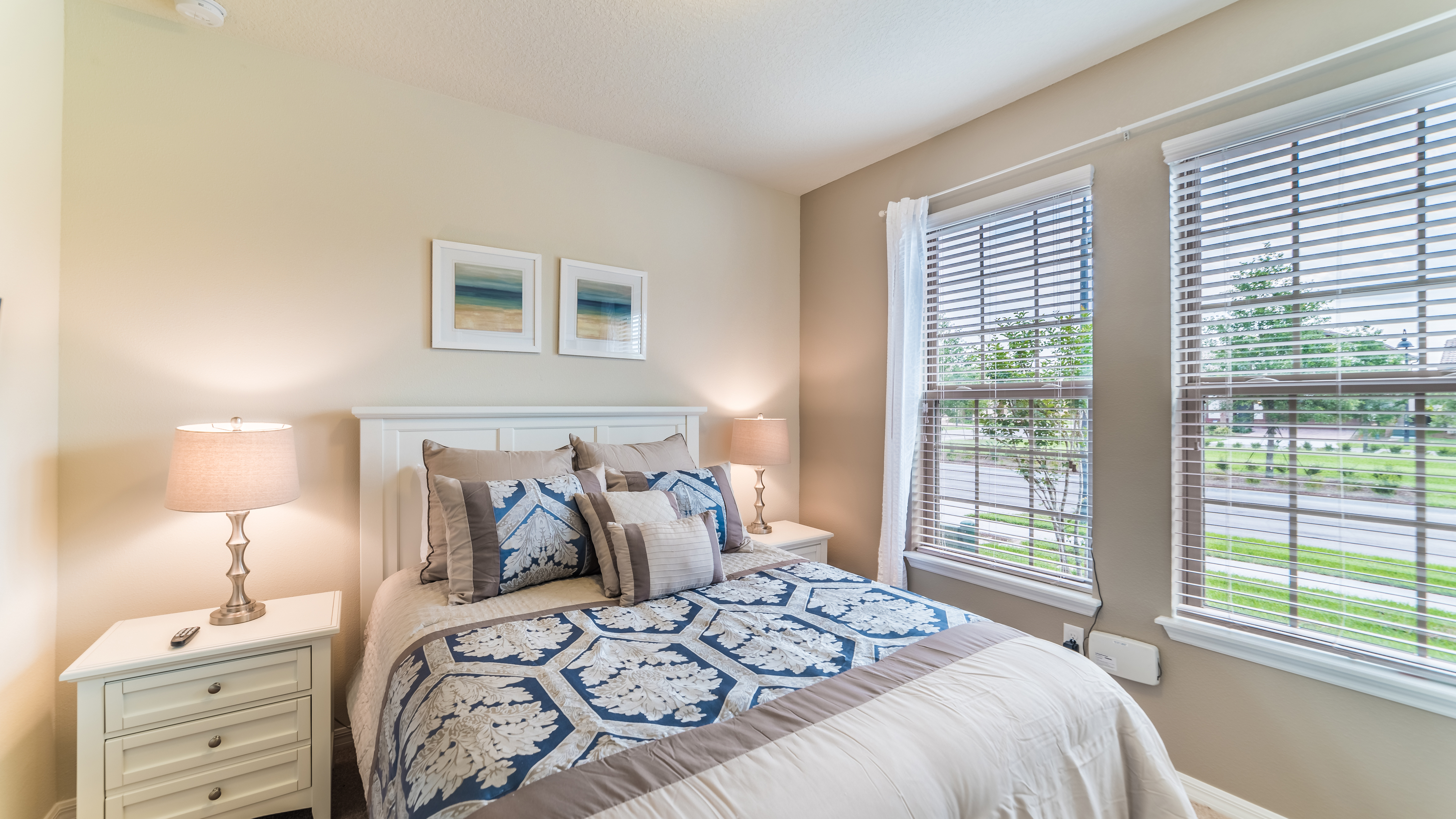 Home Eight Bedrooms with Private Pool