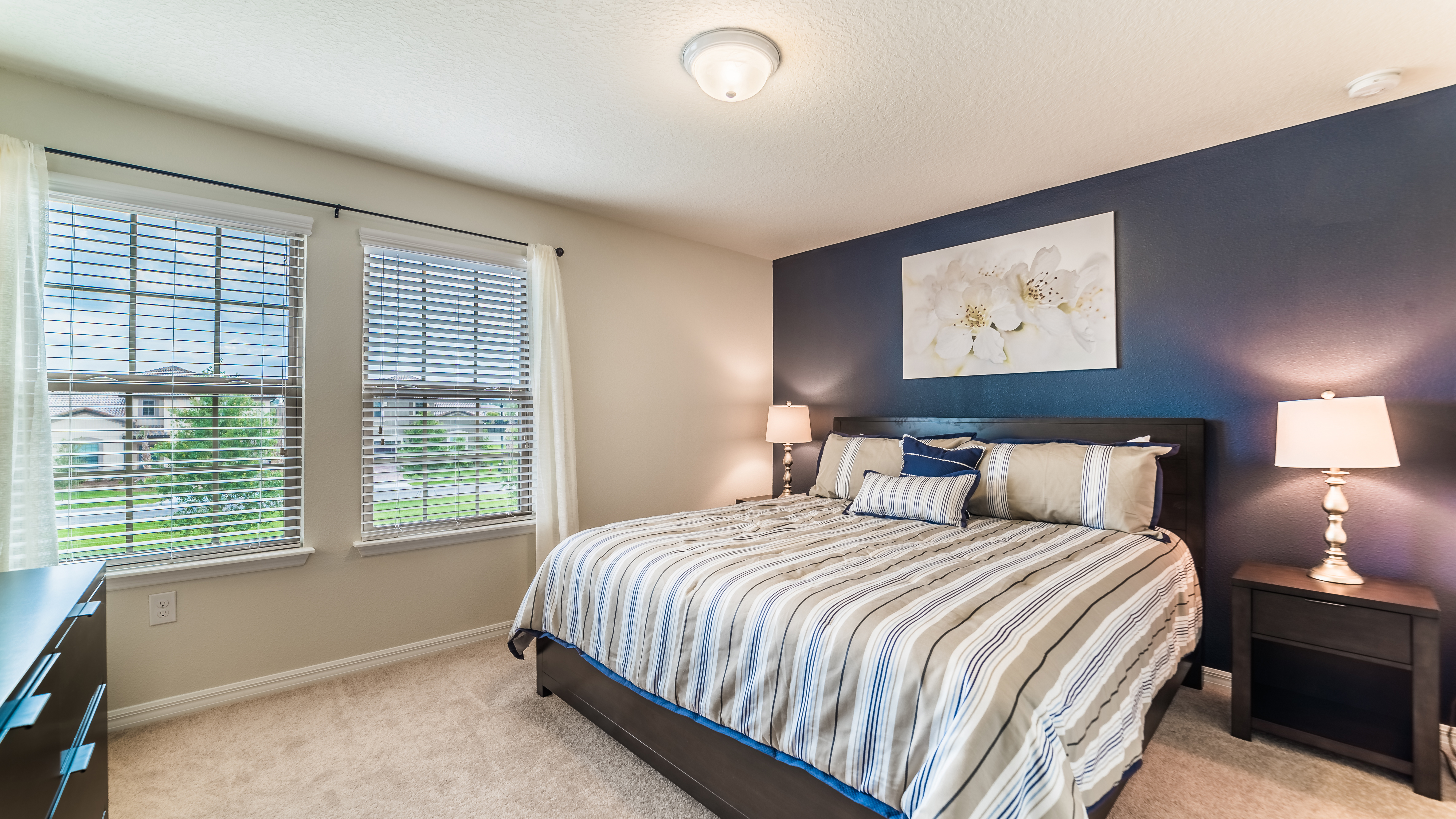 Home Eight Bedrooms with Private Pool