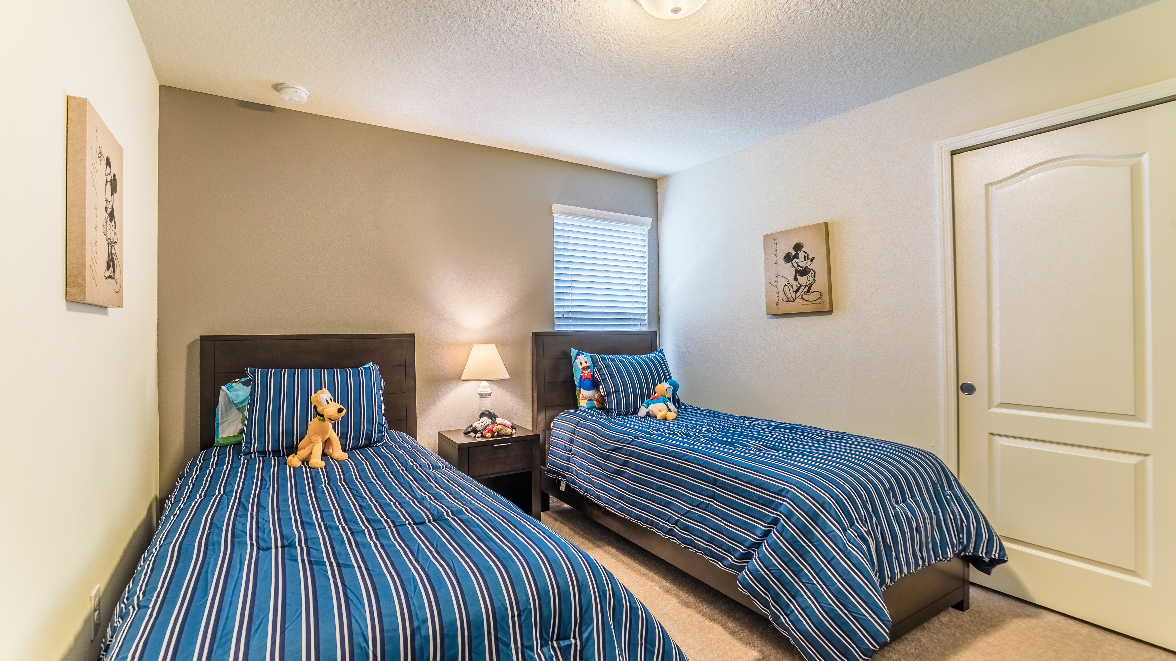 Home Eight Bedrooms with Private Pool