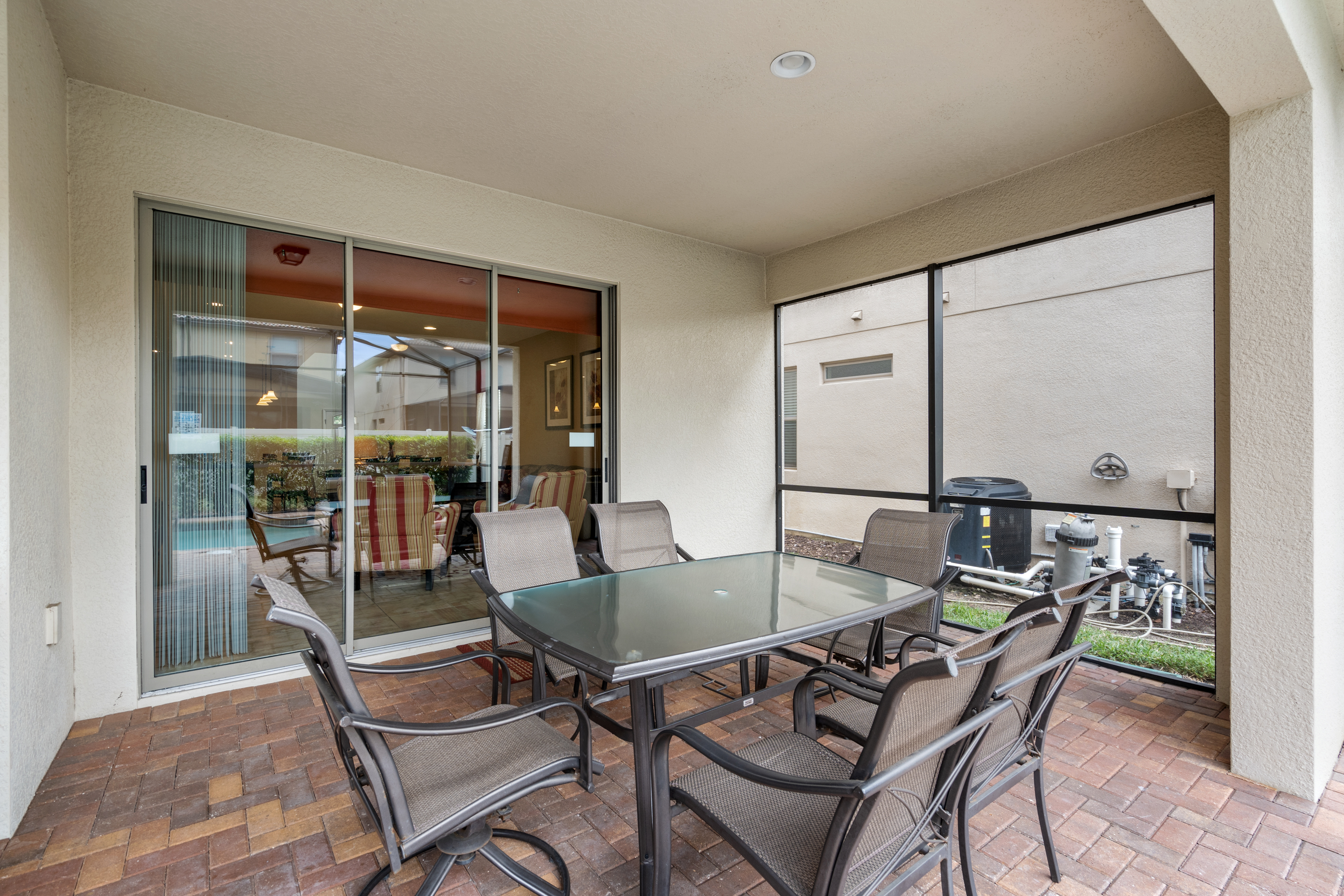 Home Five Bedrooms with Private Pool