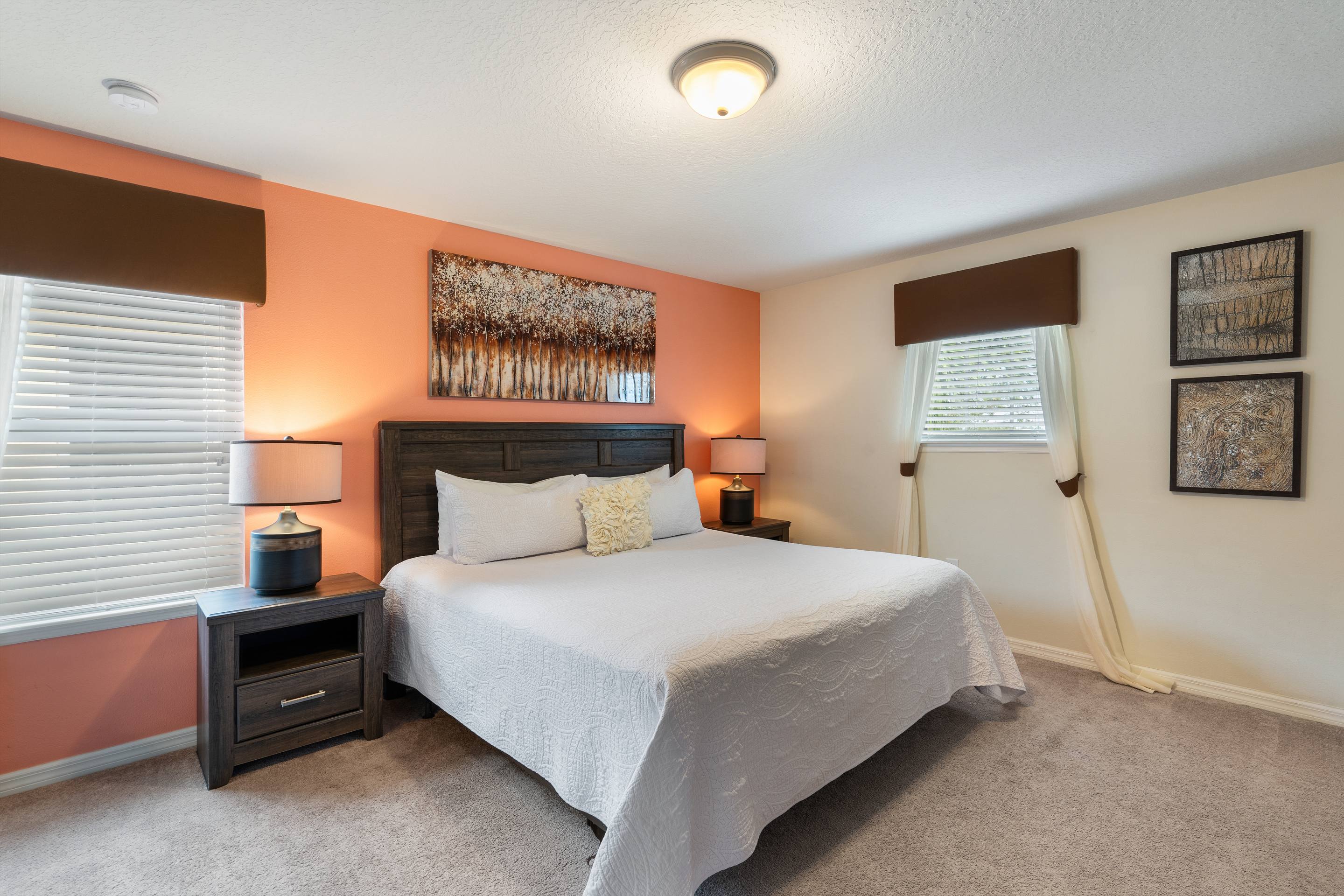 Home Five Bedrooms with Private Pool