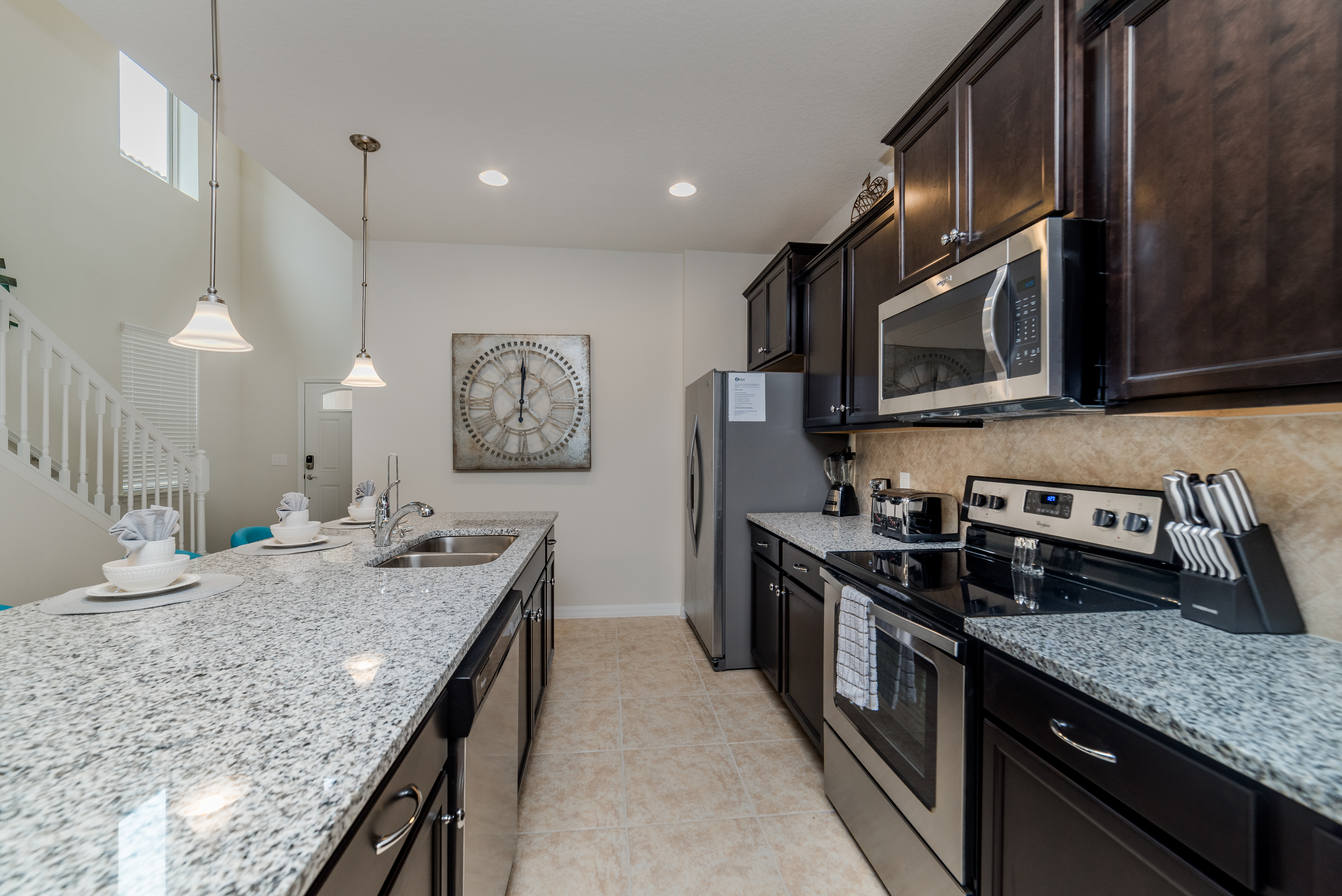 Home Six Bedrooms with Private Pool