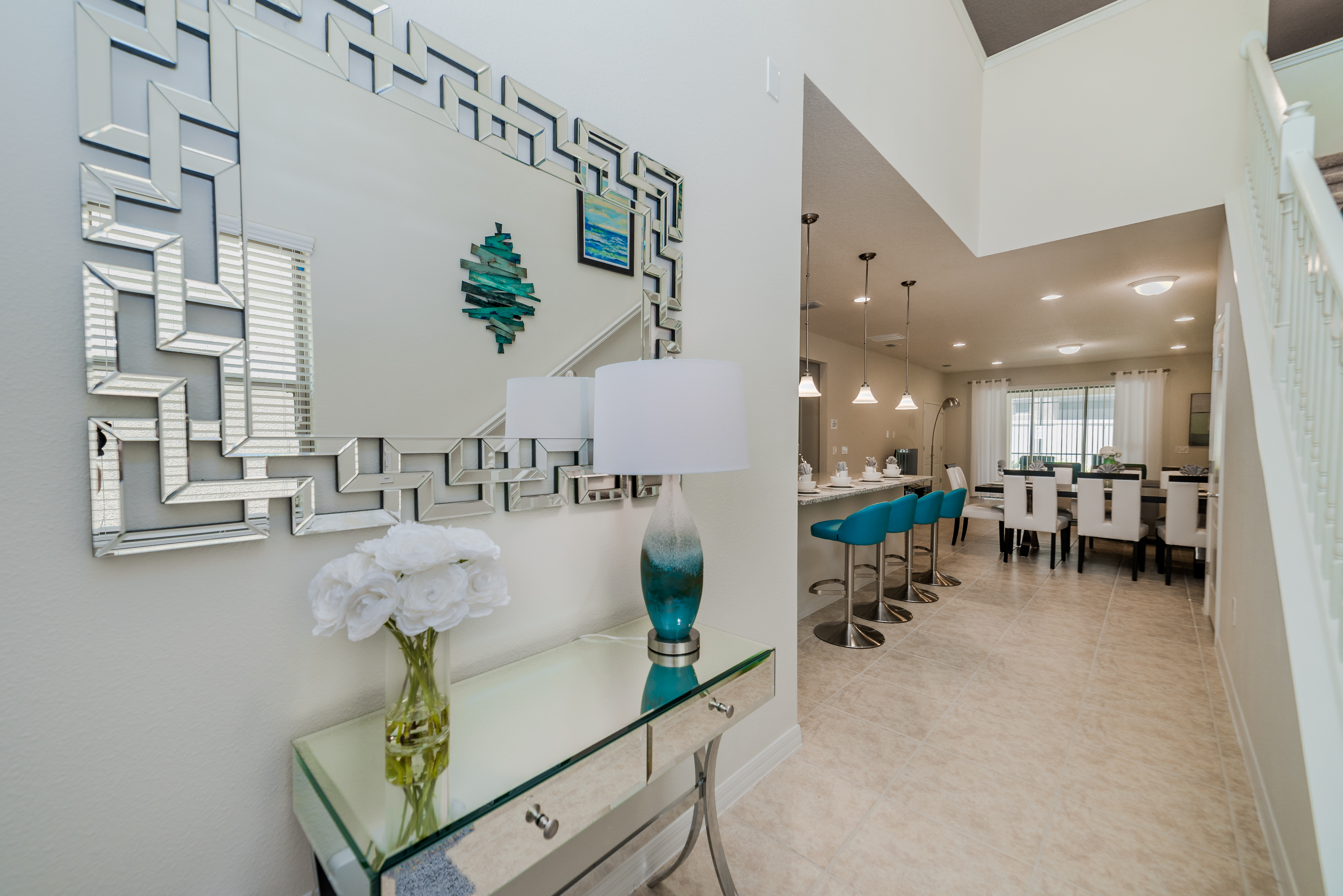 Home Six Bedrooms with Private Pool