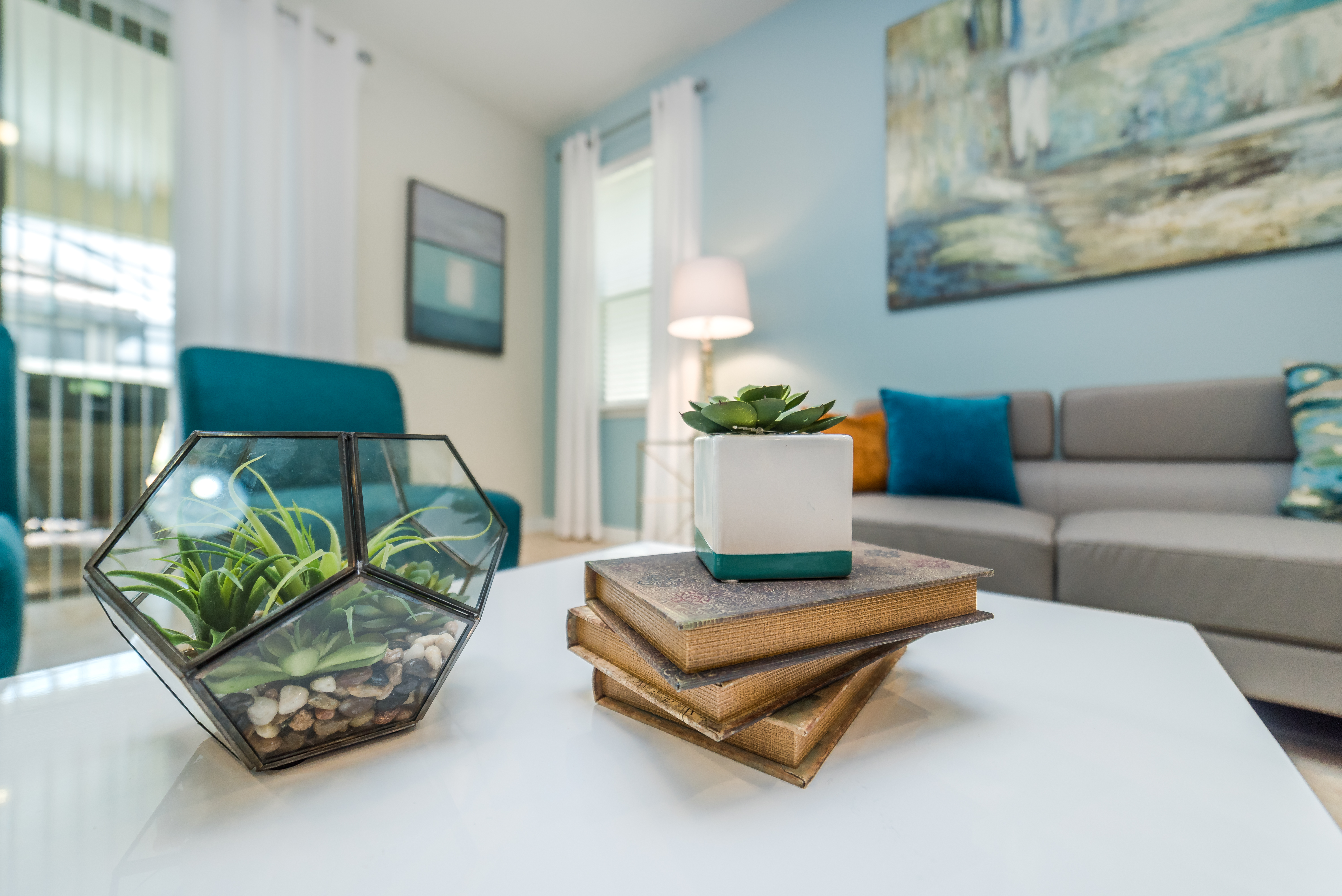 Home Six Bedrooms with Private Pool