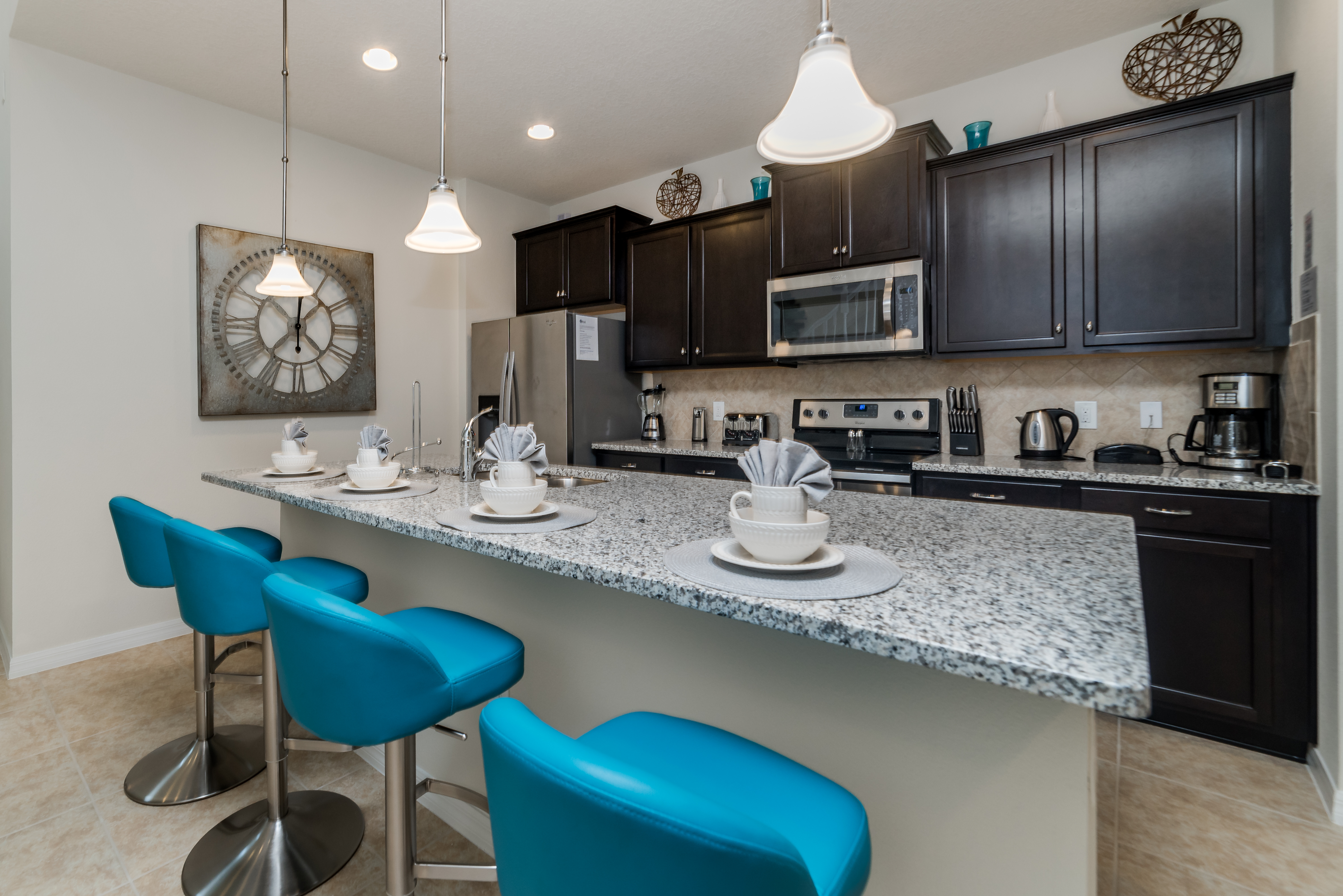 Home Six Bedrooms with Private Pool