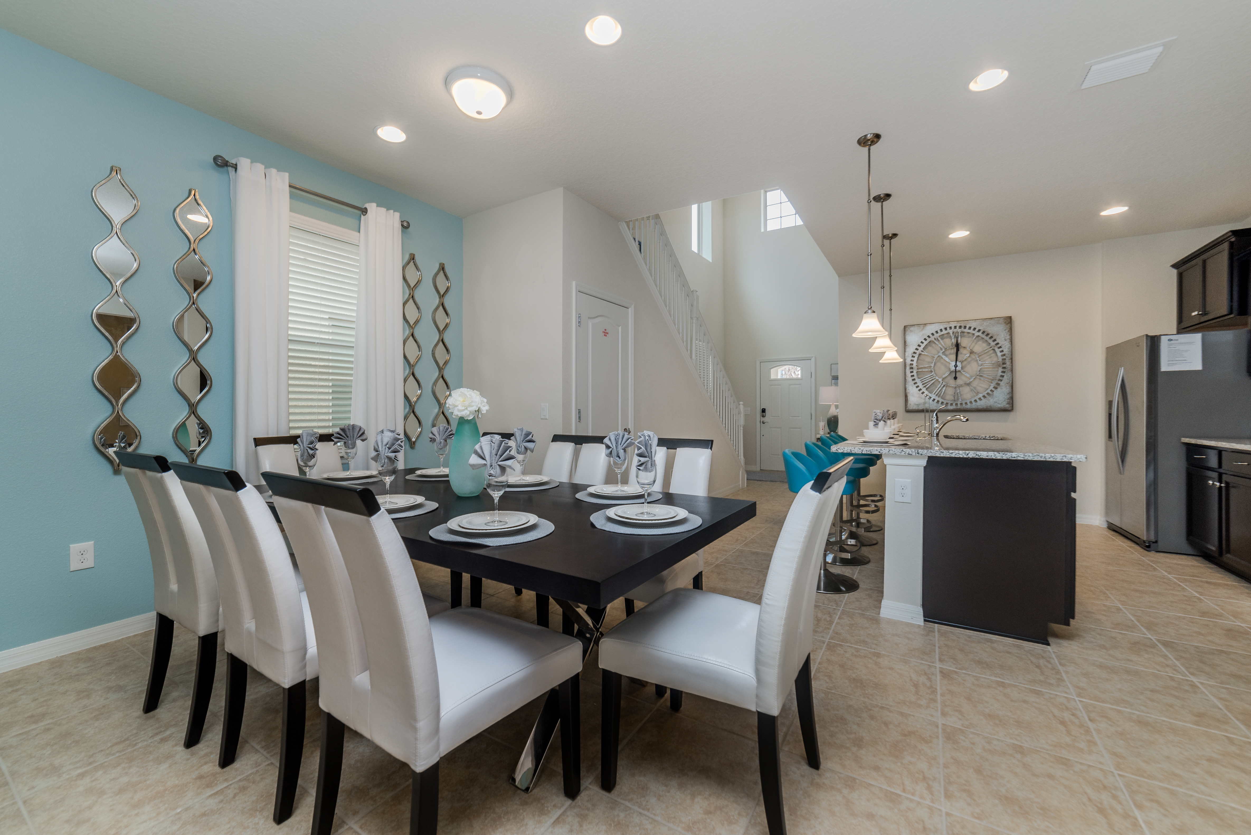 Home Six Bedrooms with Private Pool