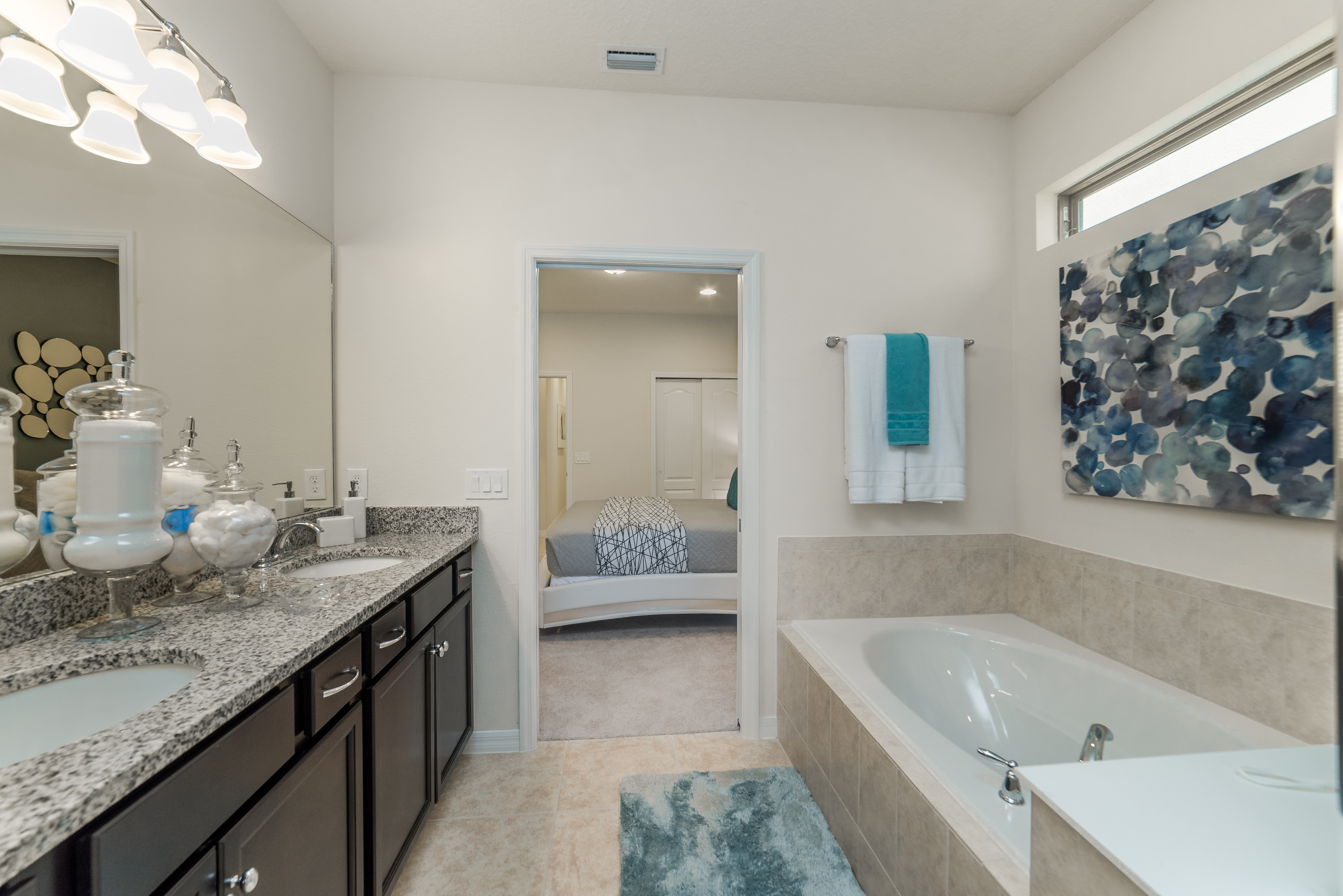 Home Six Bedrooms with Private Pool