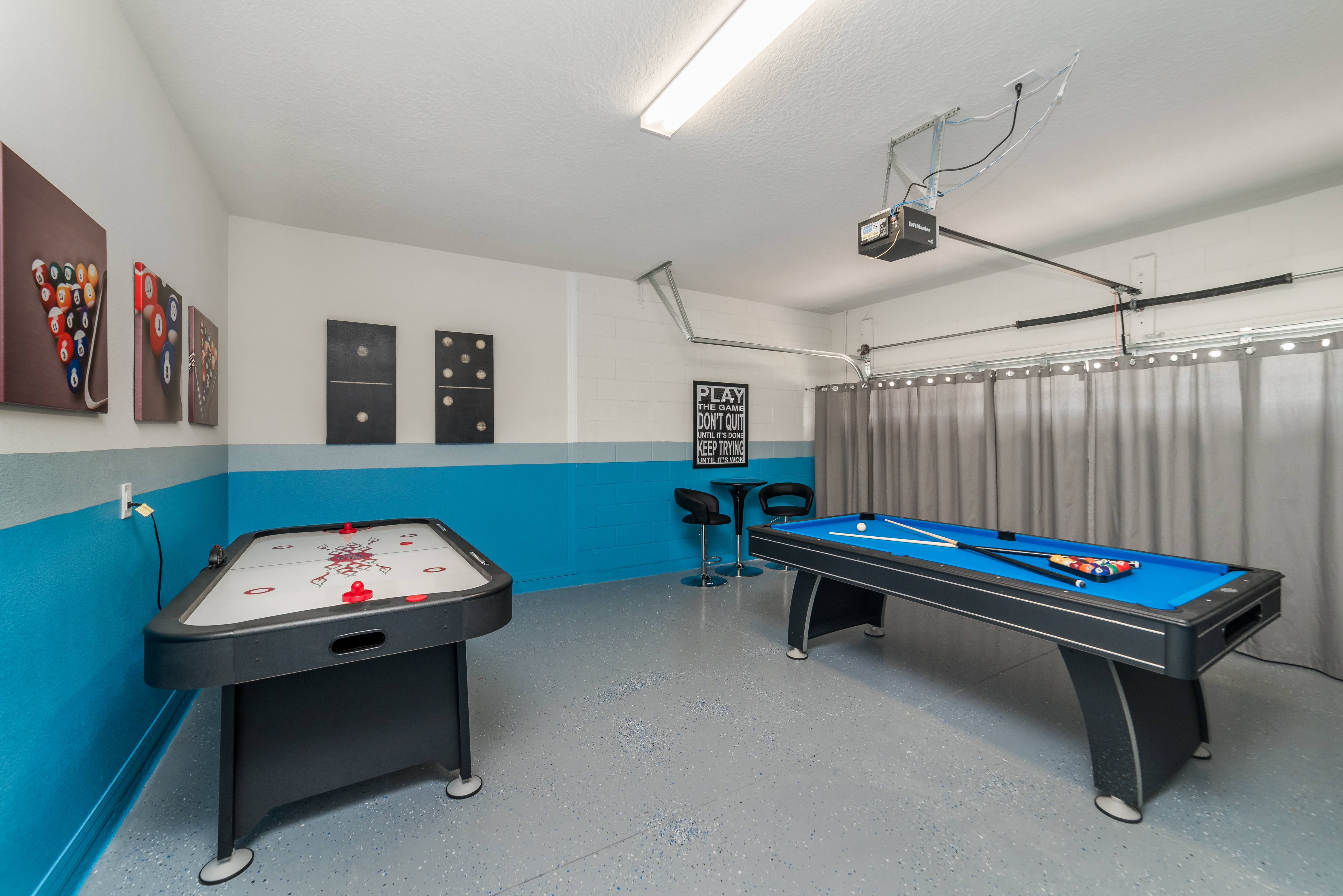 Home Six Bedrooms with Private Pool