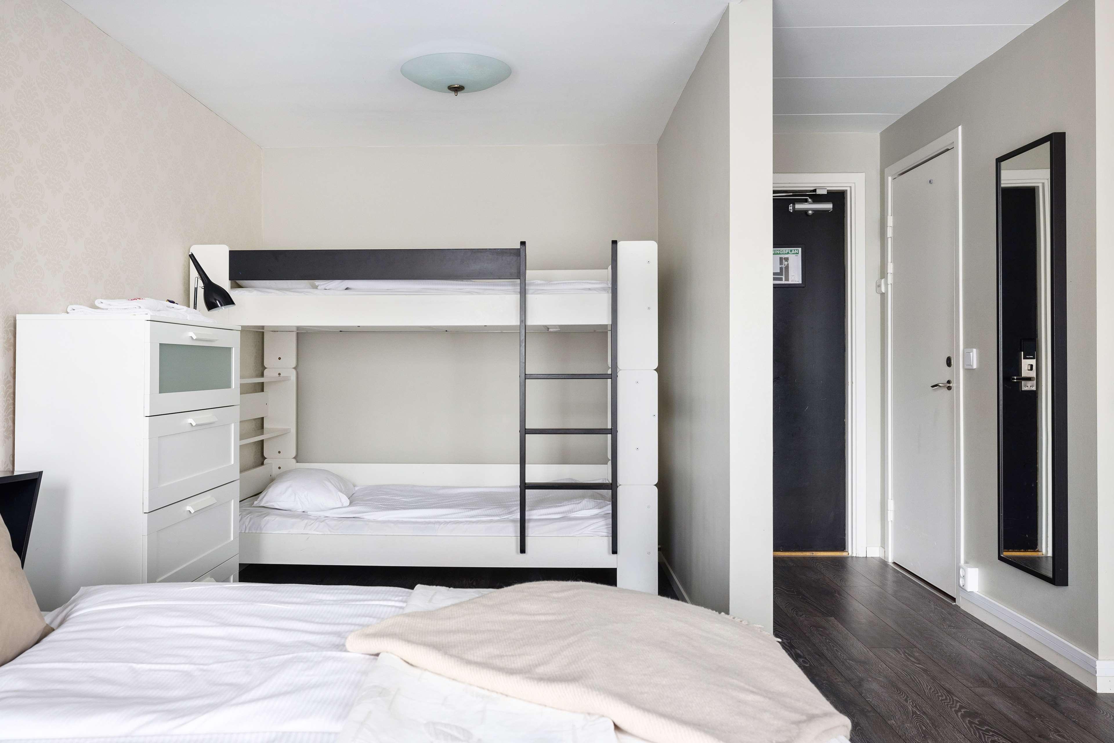 Quadruple with Double Bed