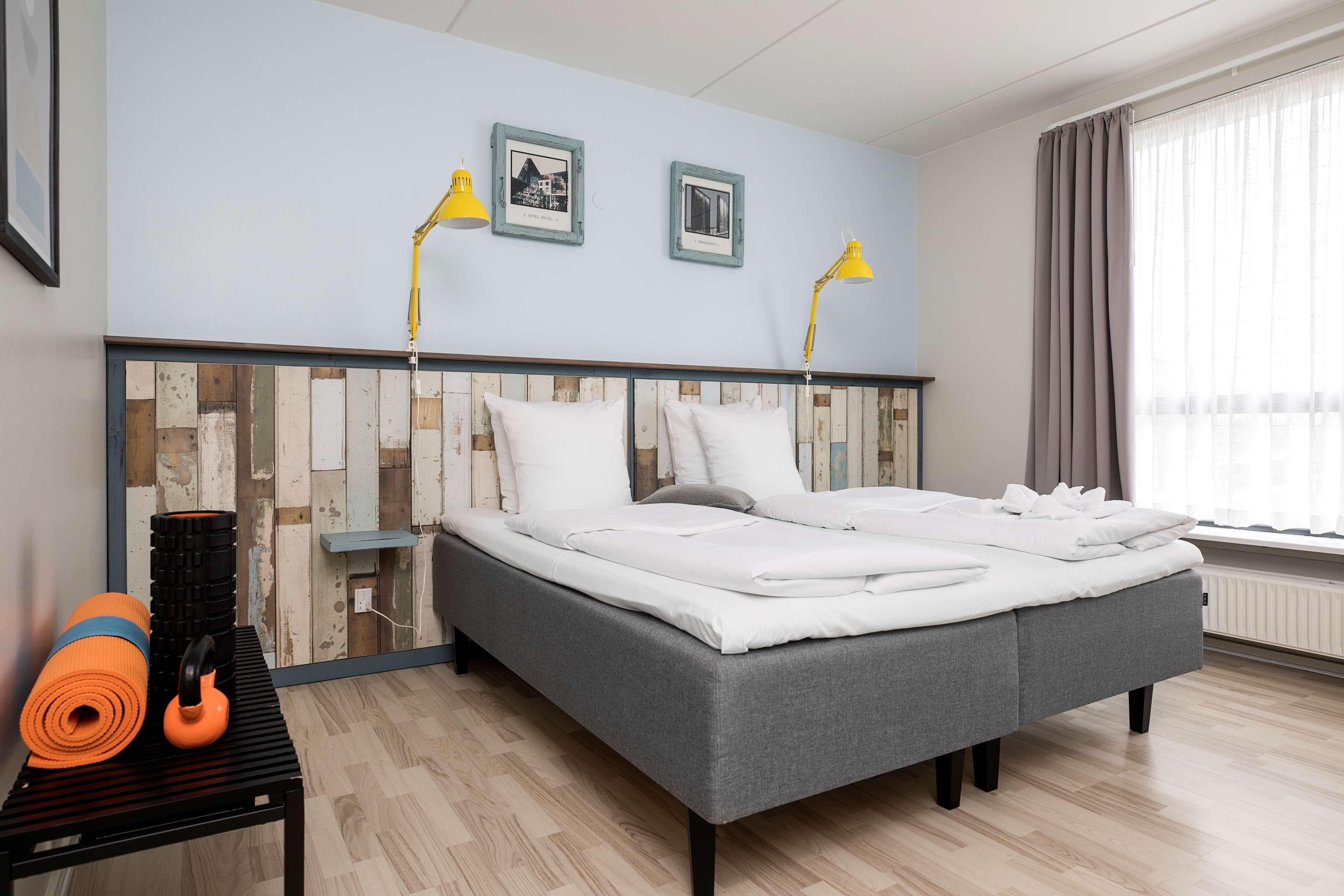 Room Business King Bed