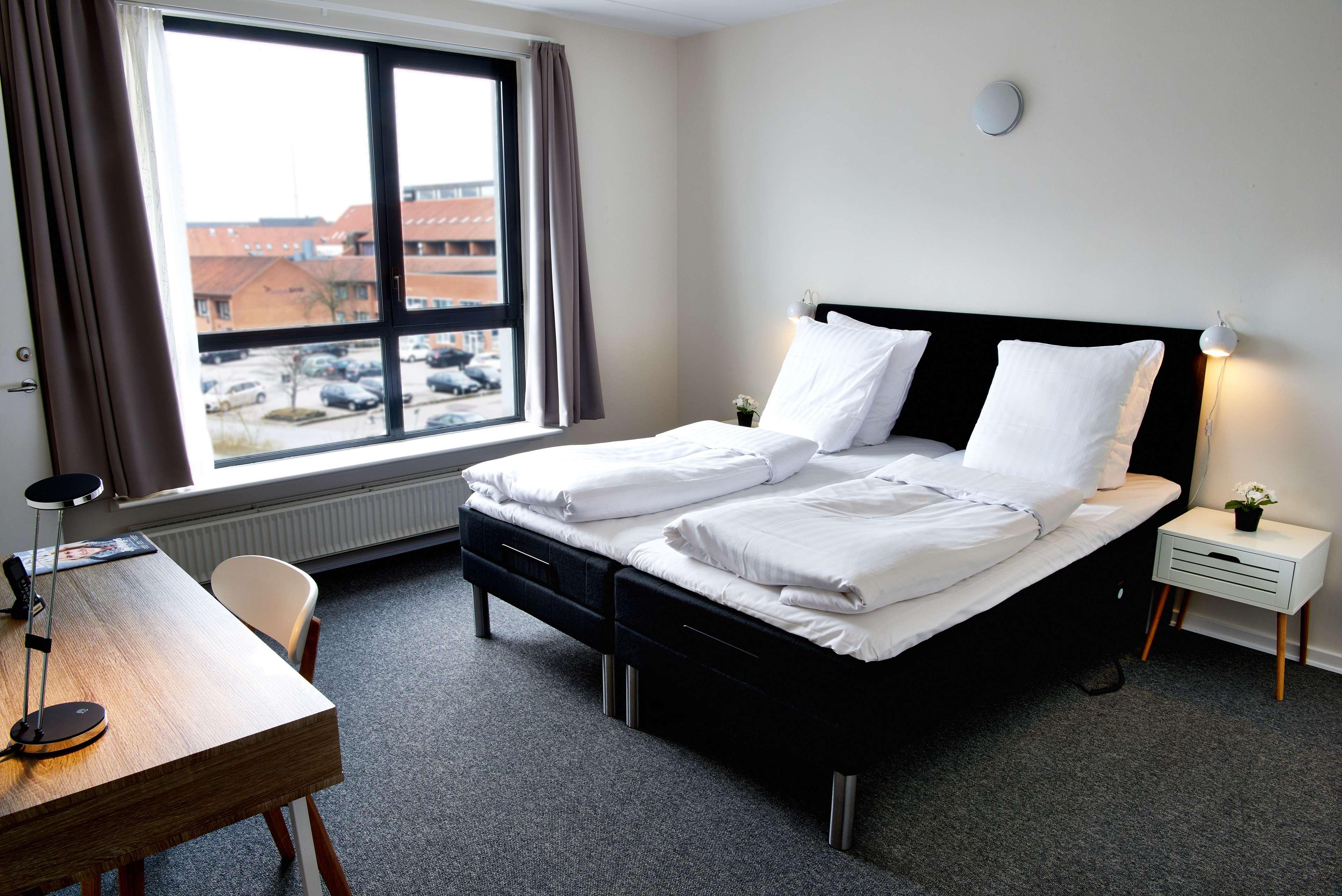 Room King Bed Non Smoking