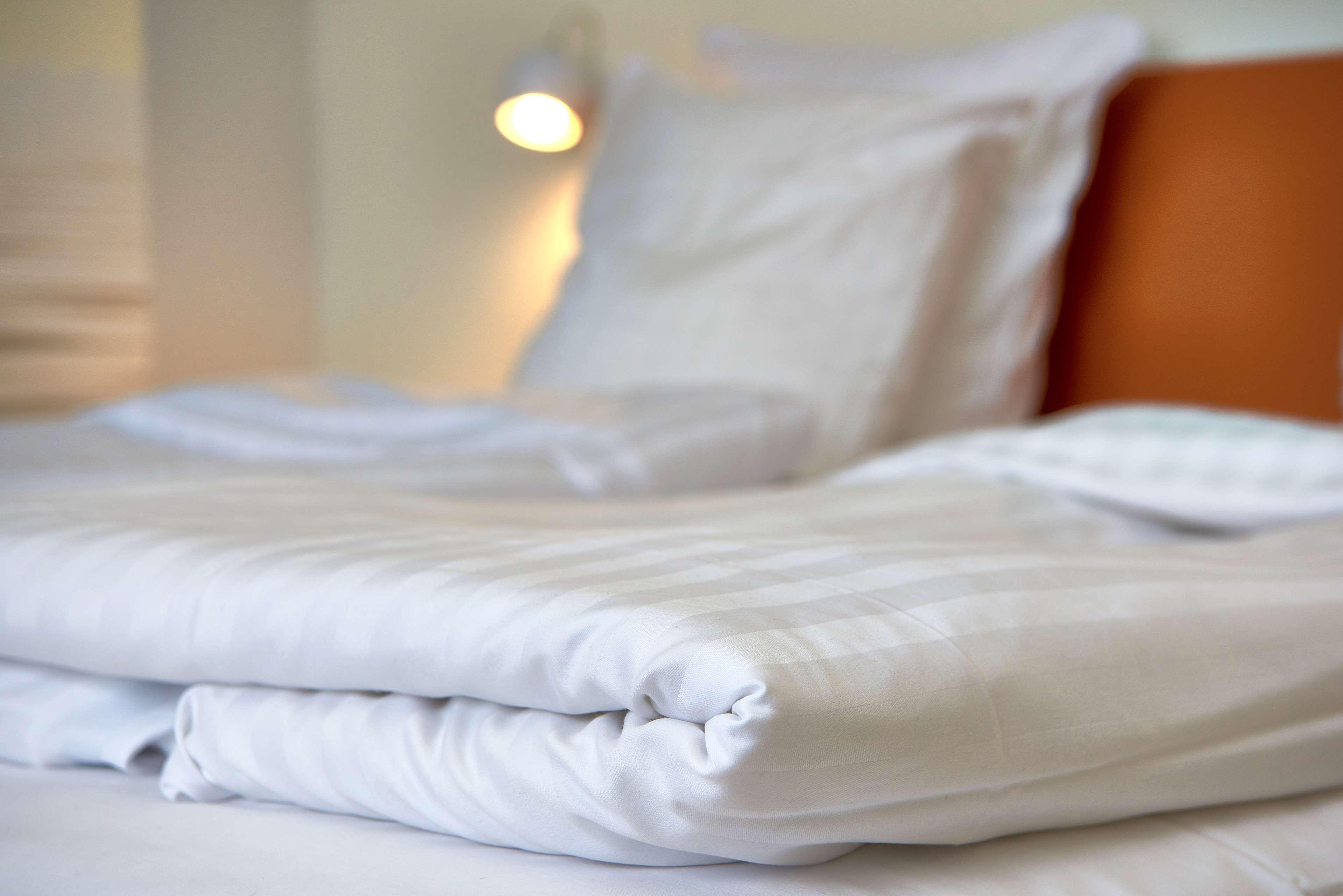 Room Business King Bed