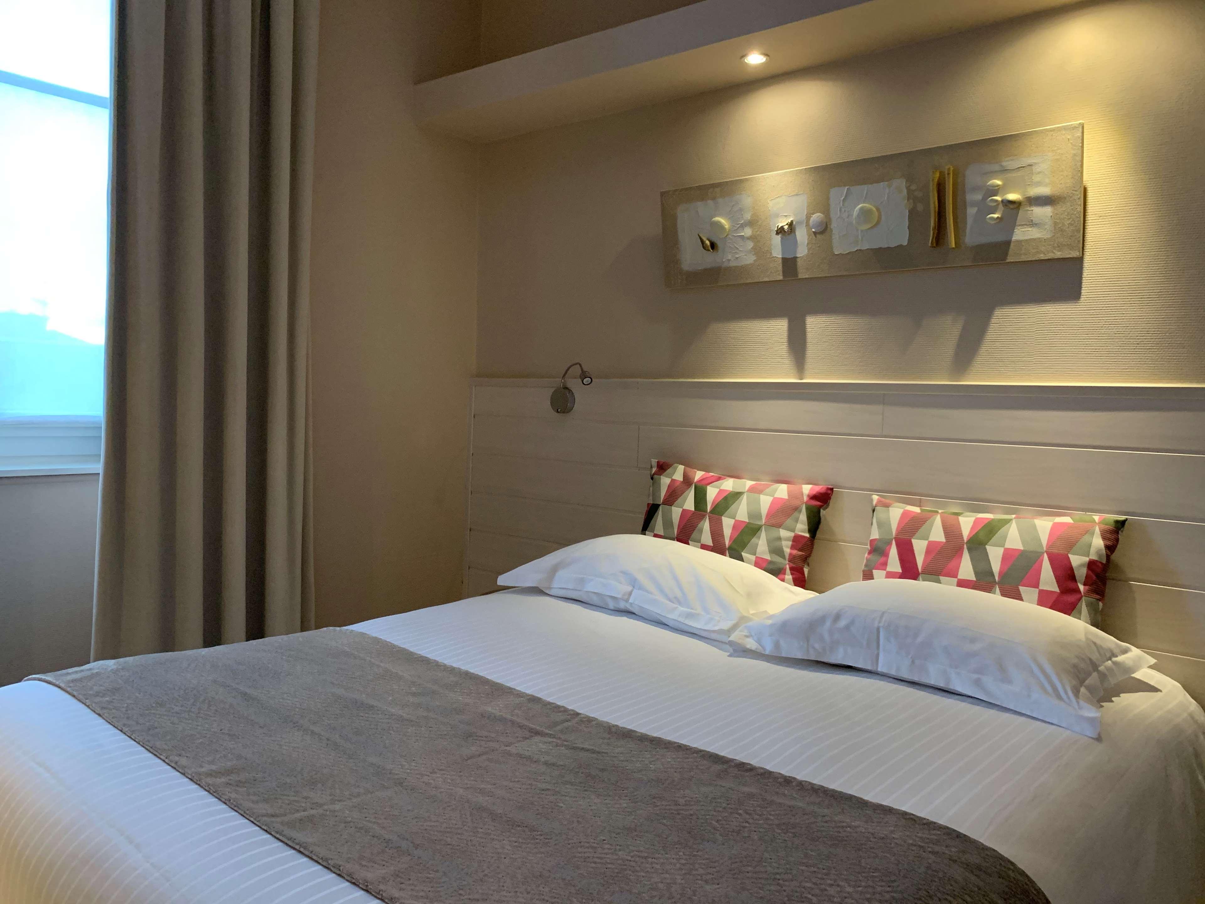 Double Deluxe King Bed