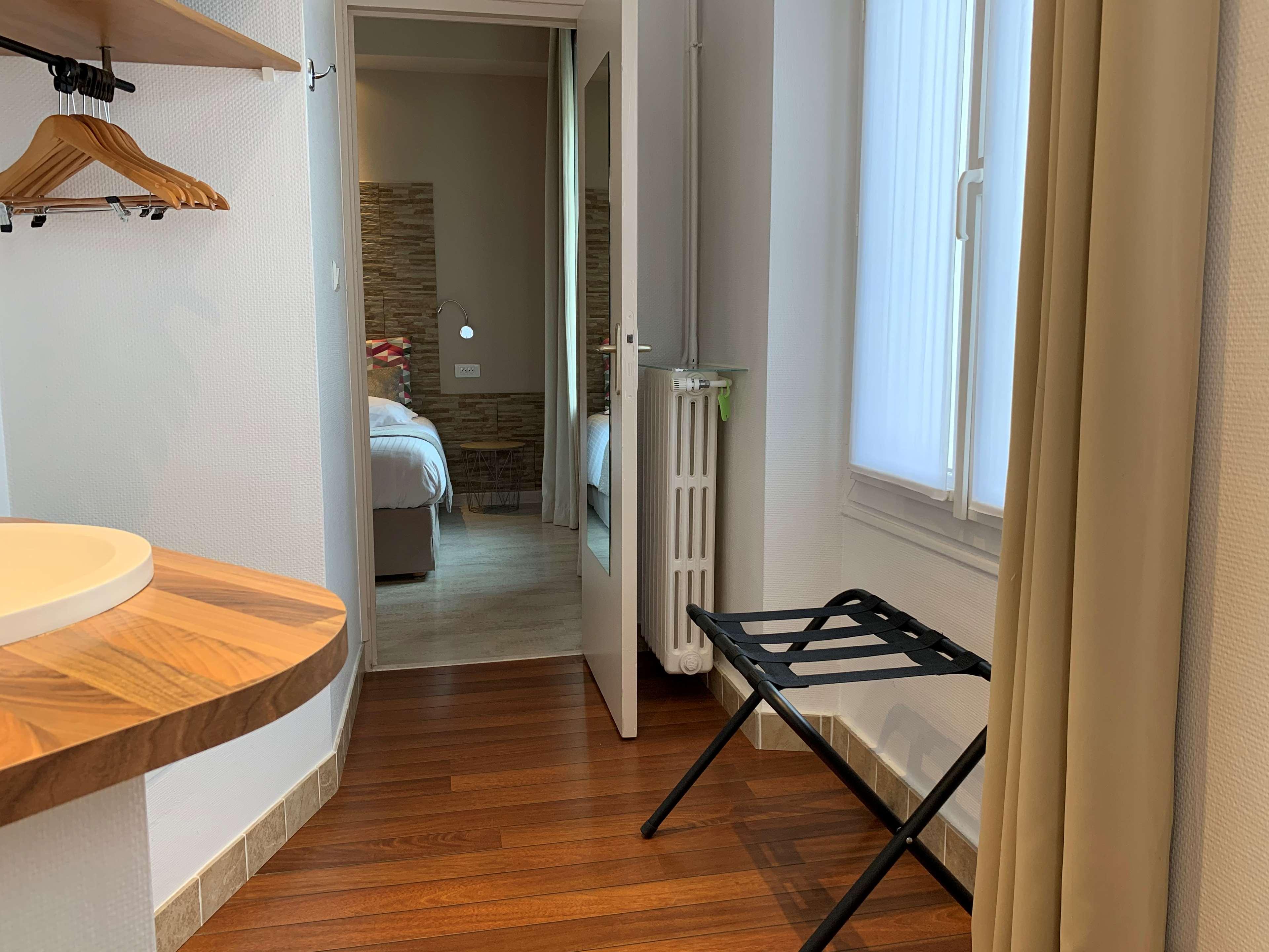 Double Deluxe King Bed