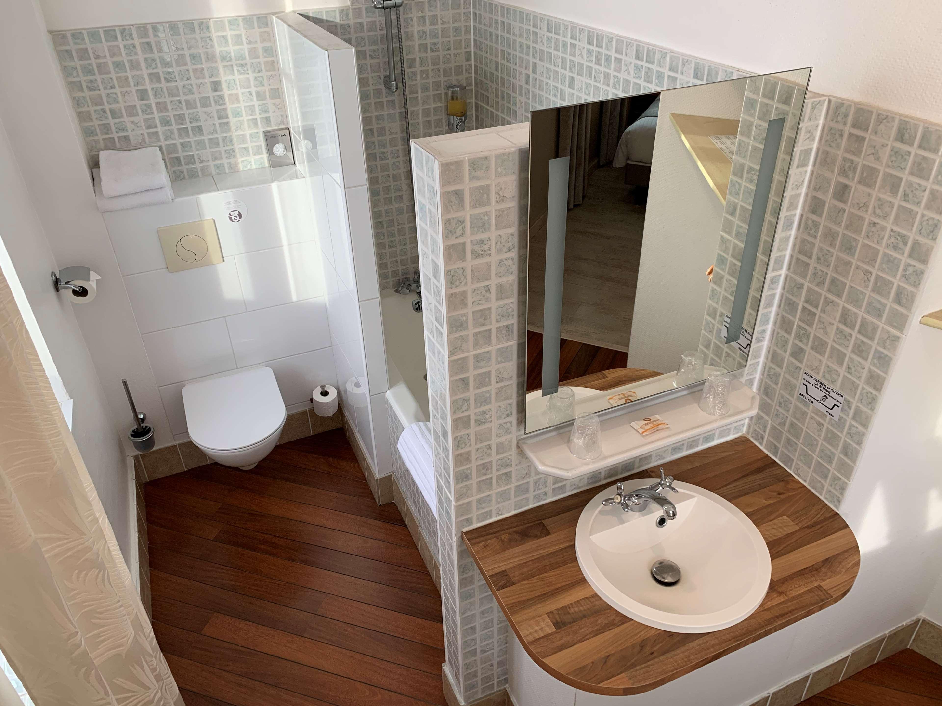 Double Queen Size Bed