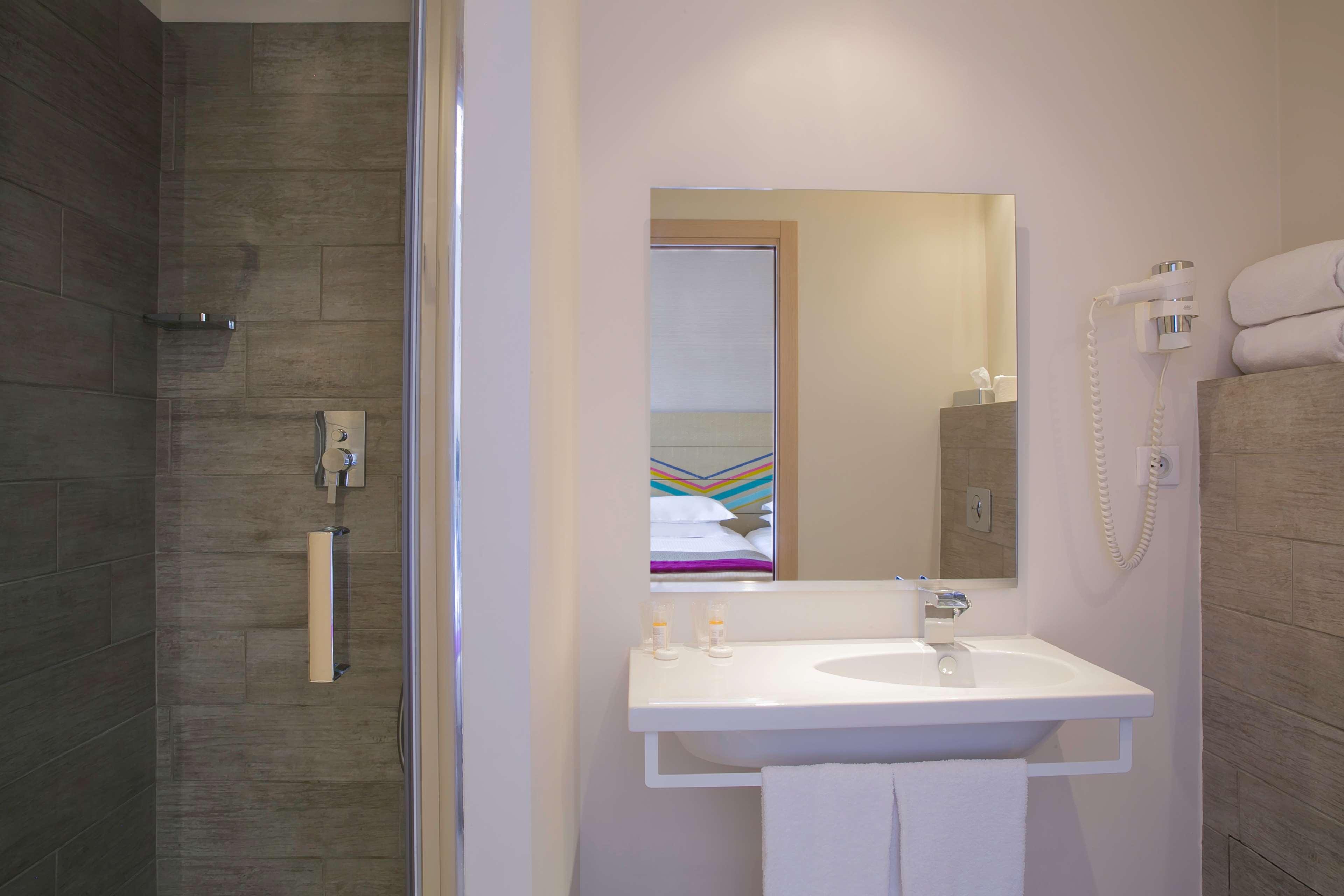 Double Queen Bed Non Smoking