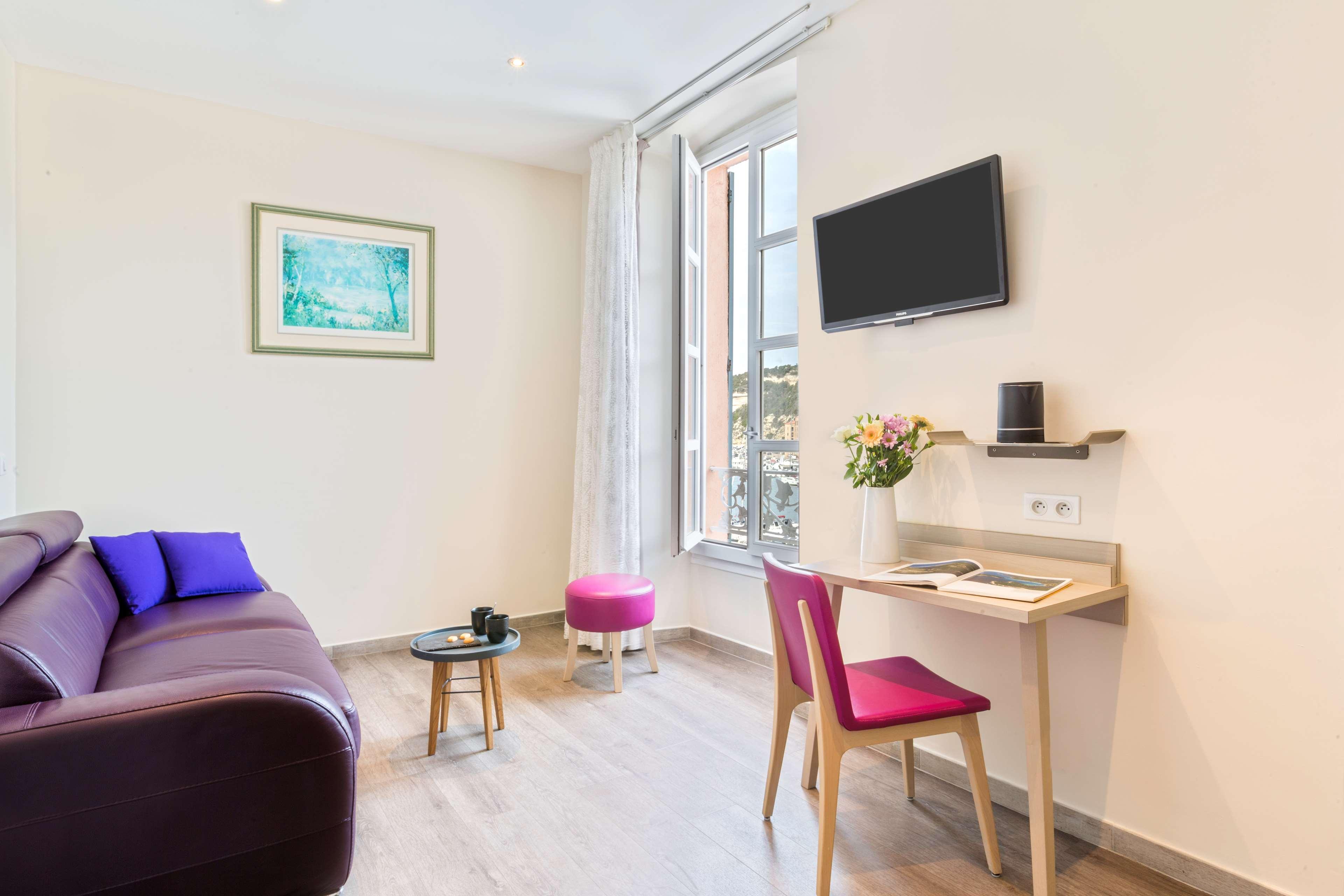 Suite Queen Bed Non Smoking