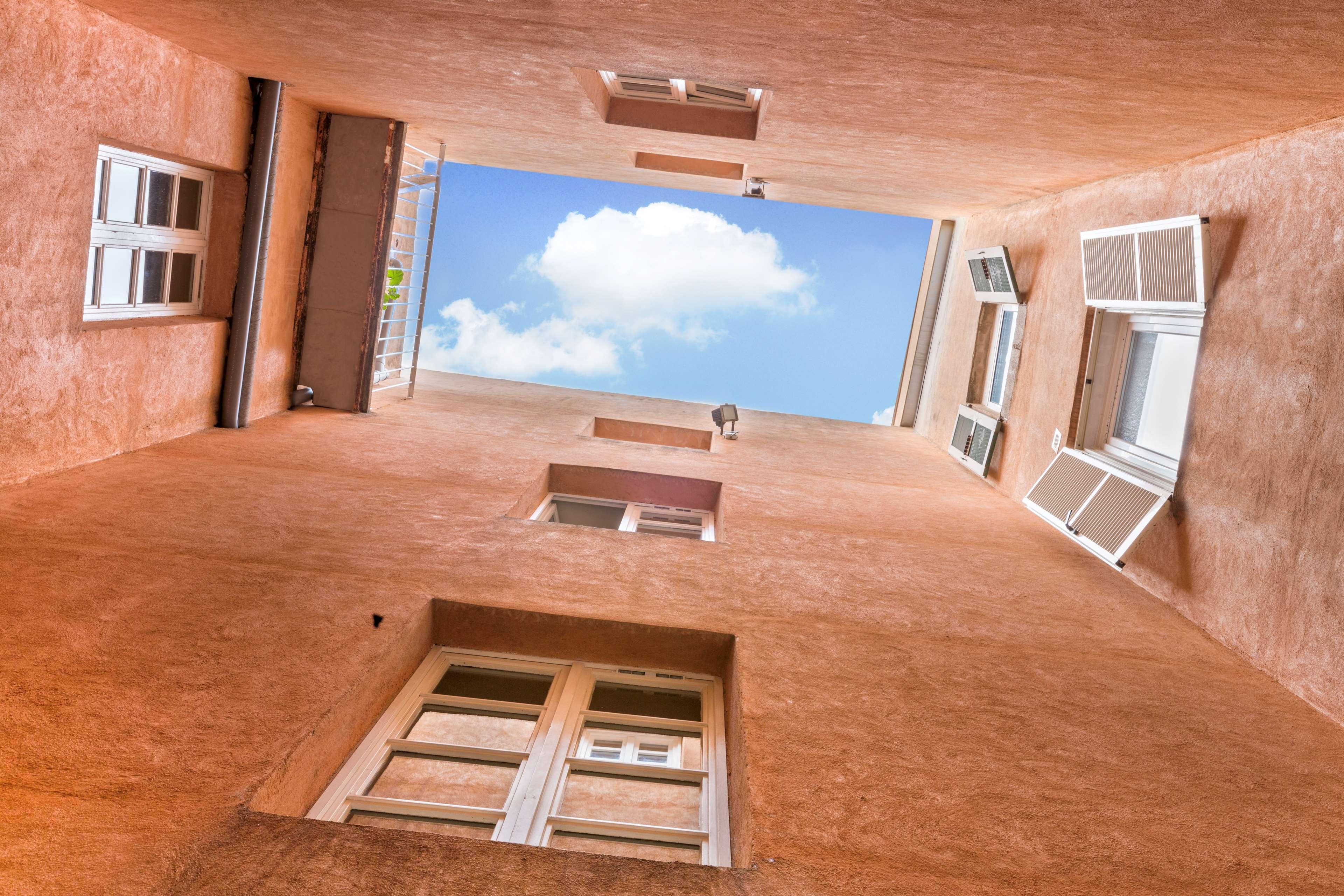 Double Queen Bed Non Smoking