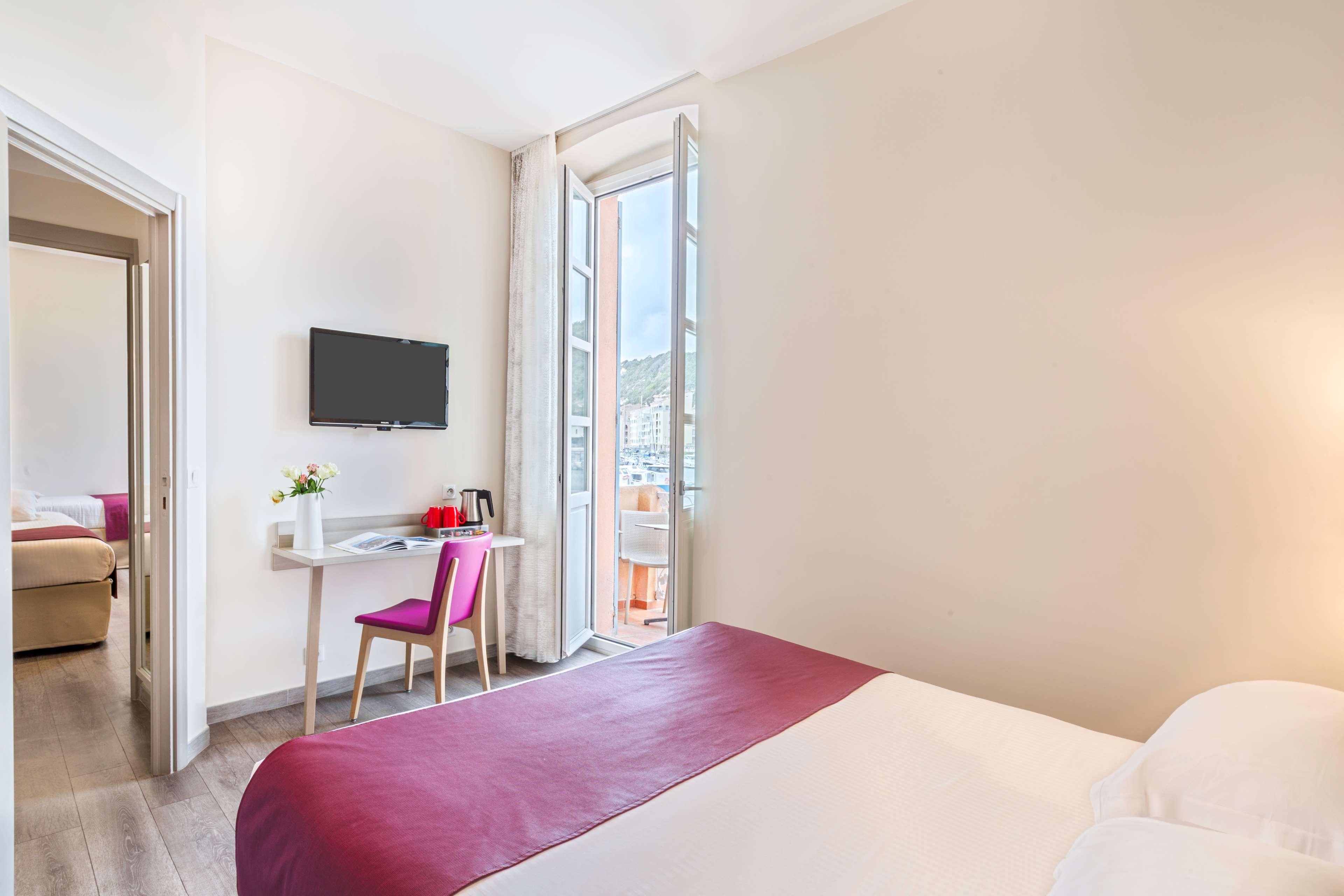 Quadruple Three Beds