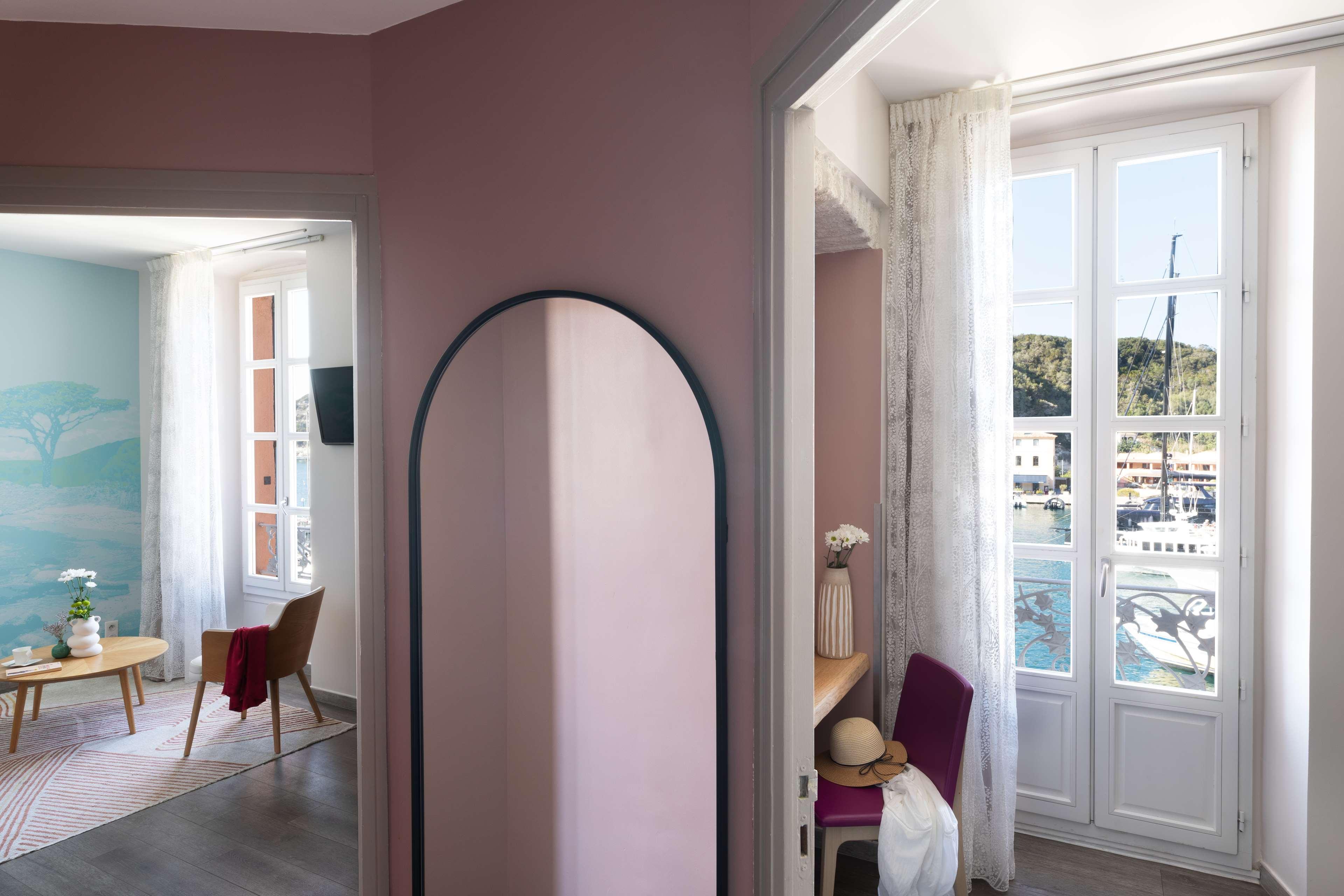 Suite Queen Bed Non Smoking