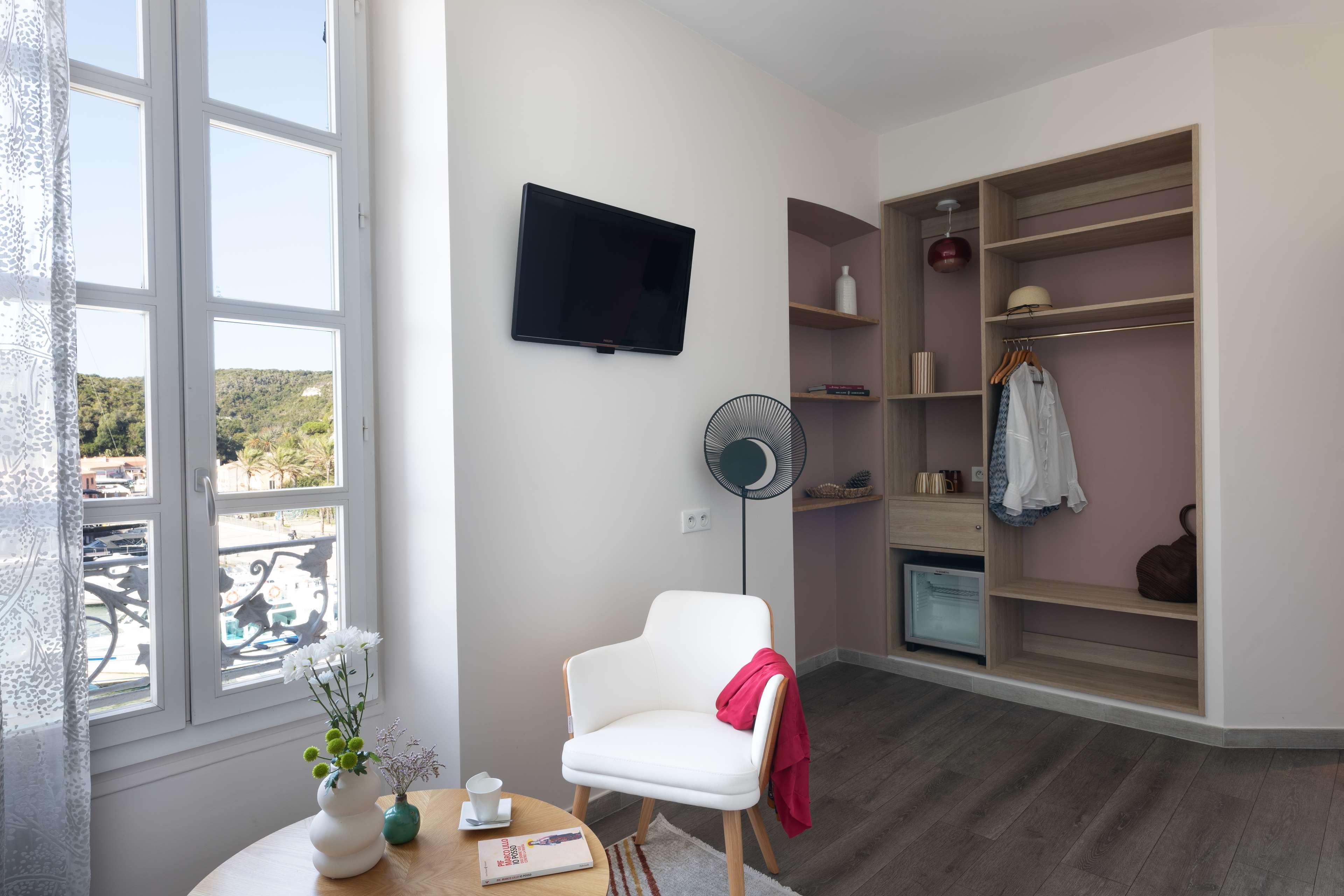 Suite Queen Bed Non Smoking