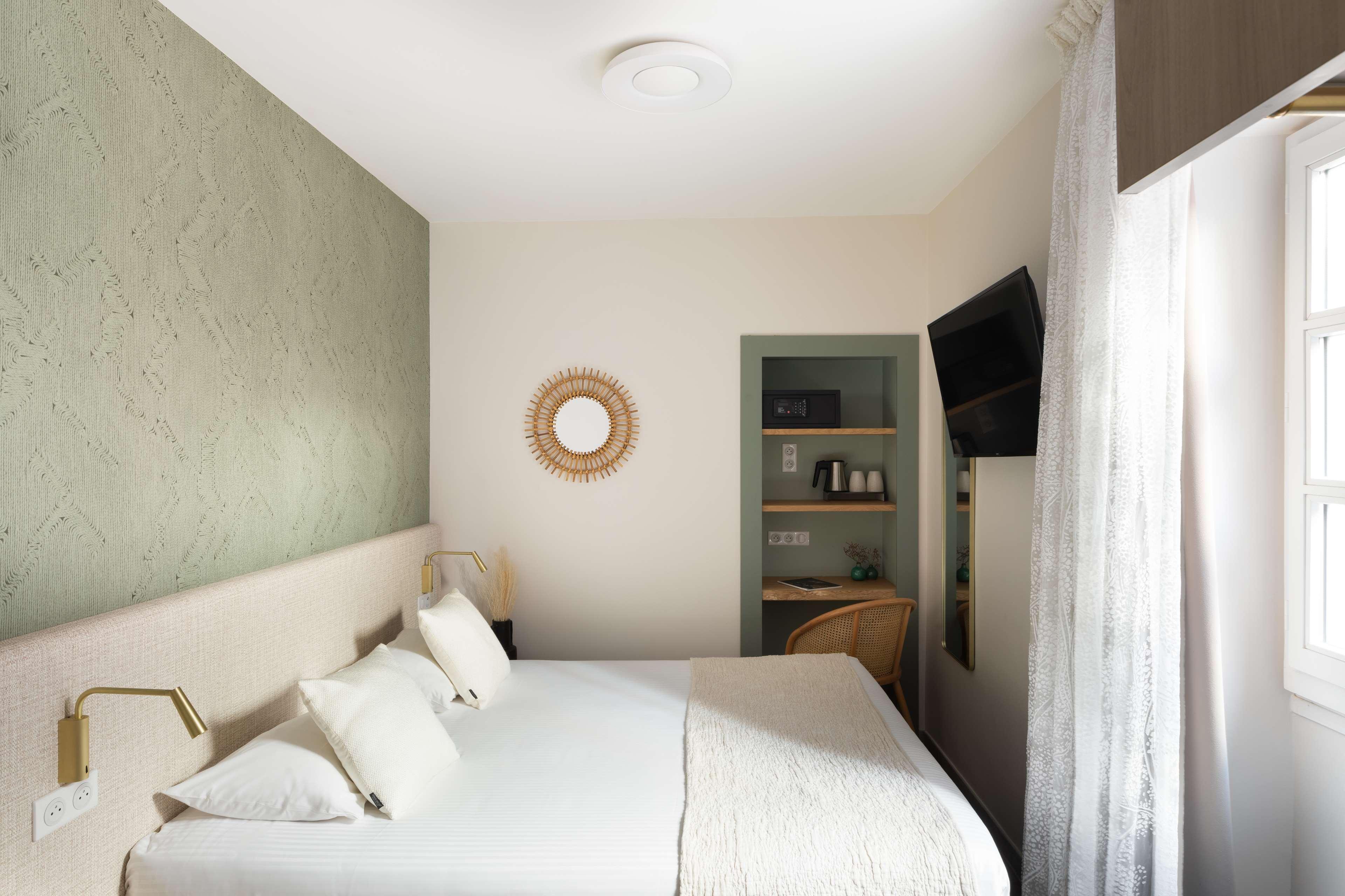 Double Queen Bed Non Smoking