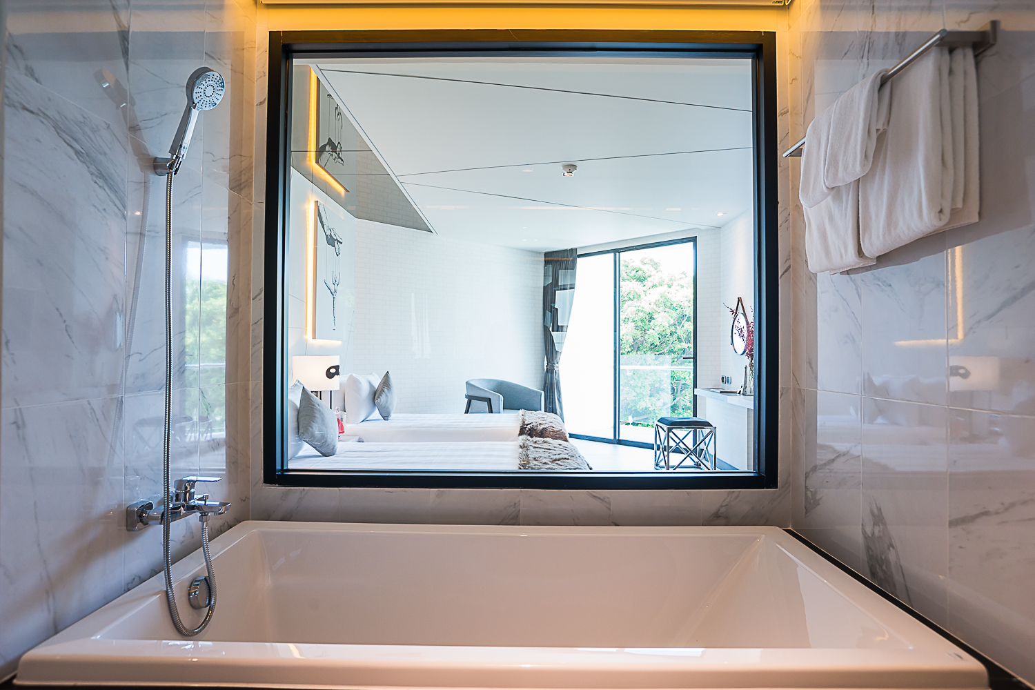 Double or Twin Deluxe Sea View