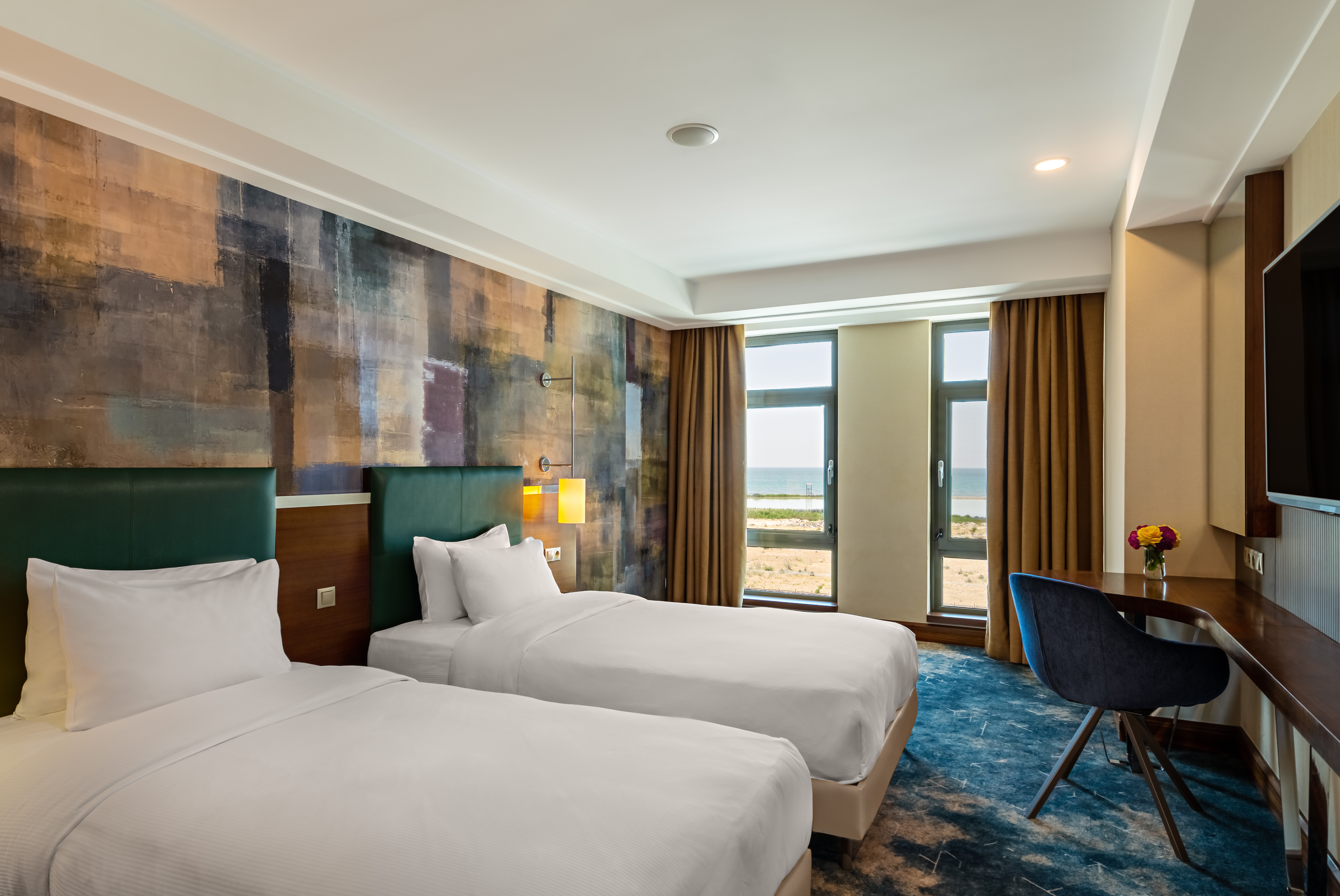 Twin Guest Room City View