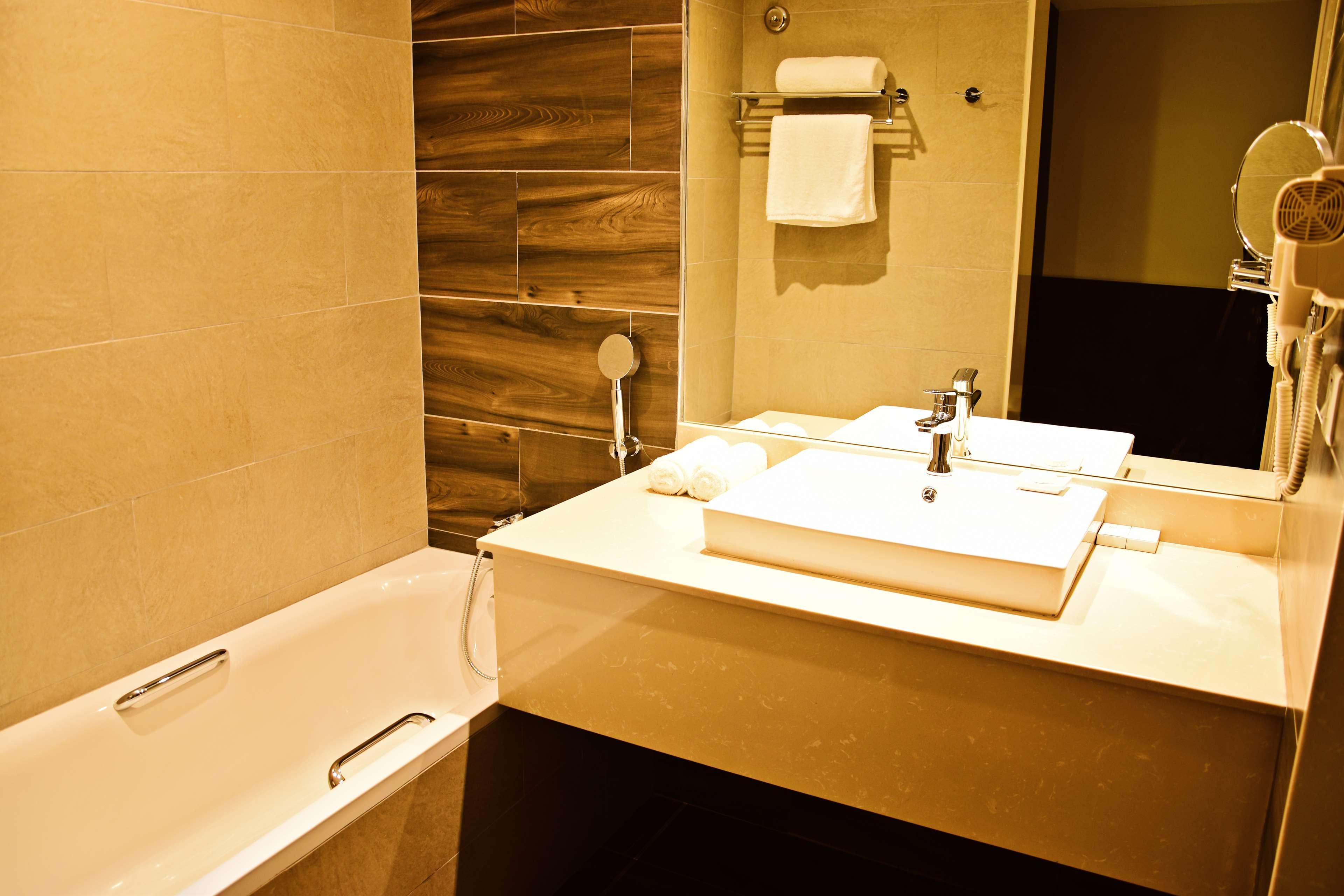 Junior Suite King Size Bed