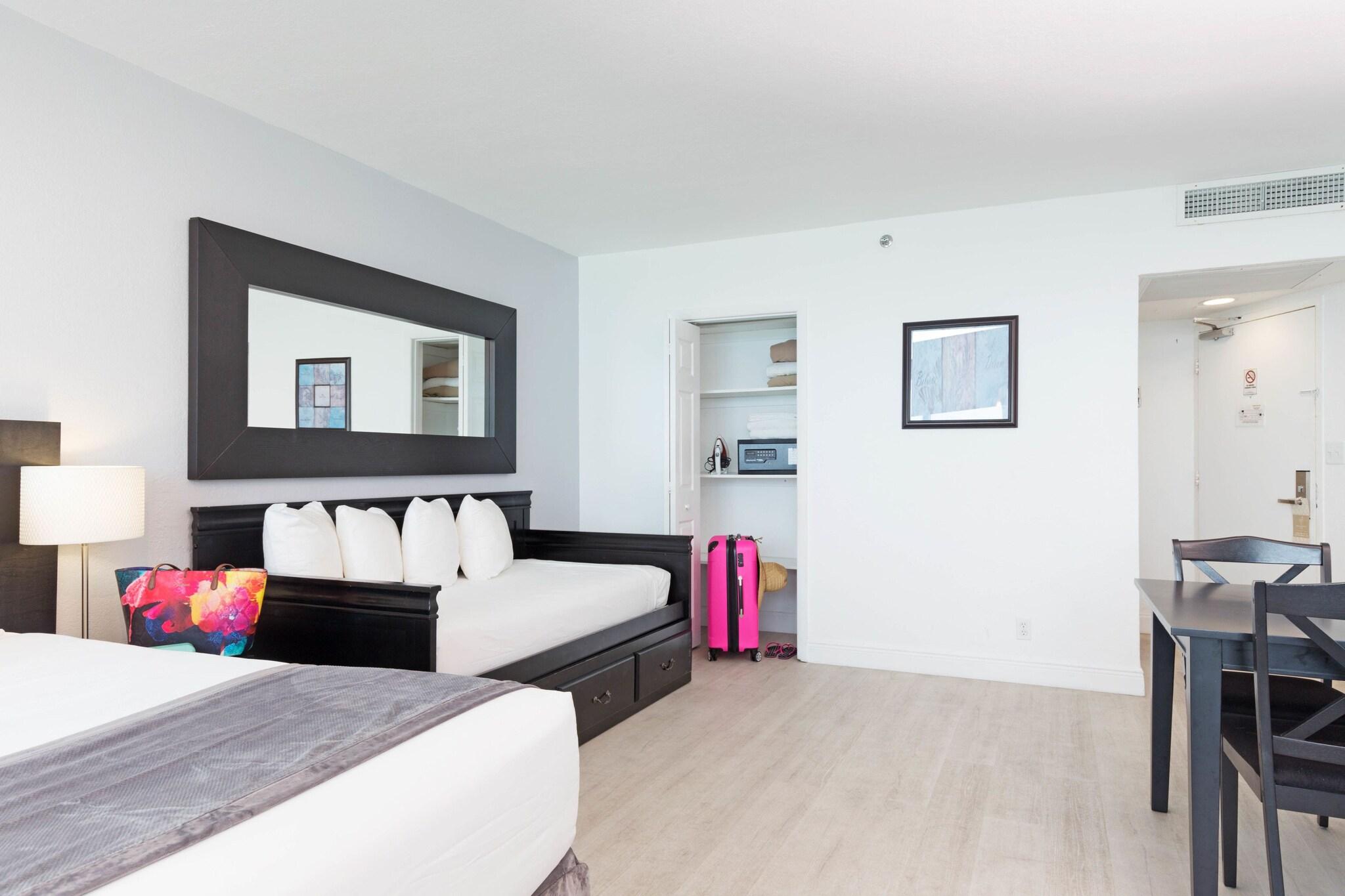 Studio Ocean View Queen Bed