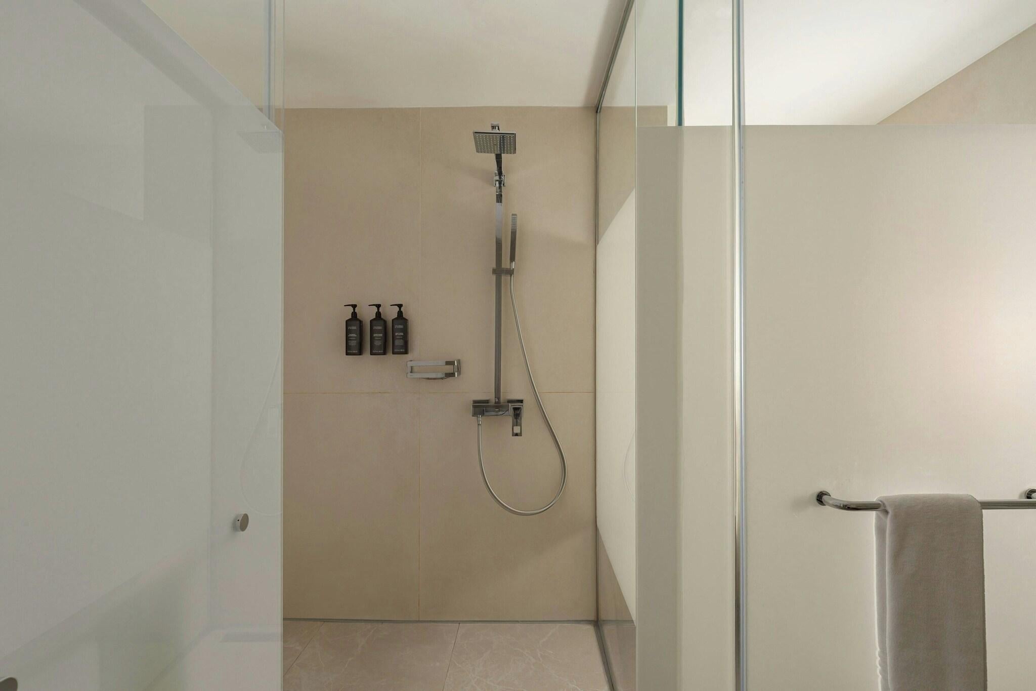 Suite Sea View King Bed