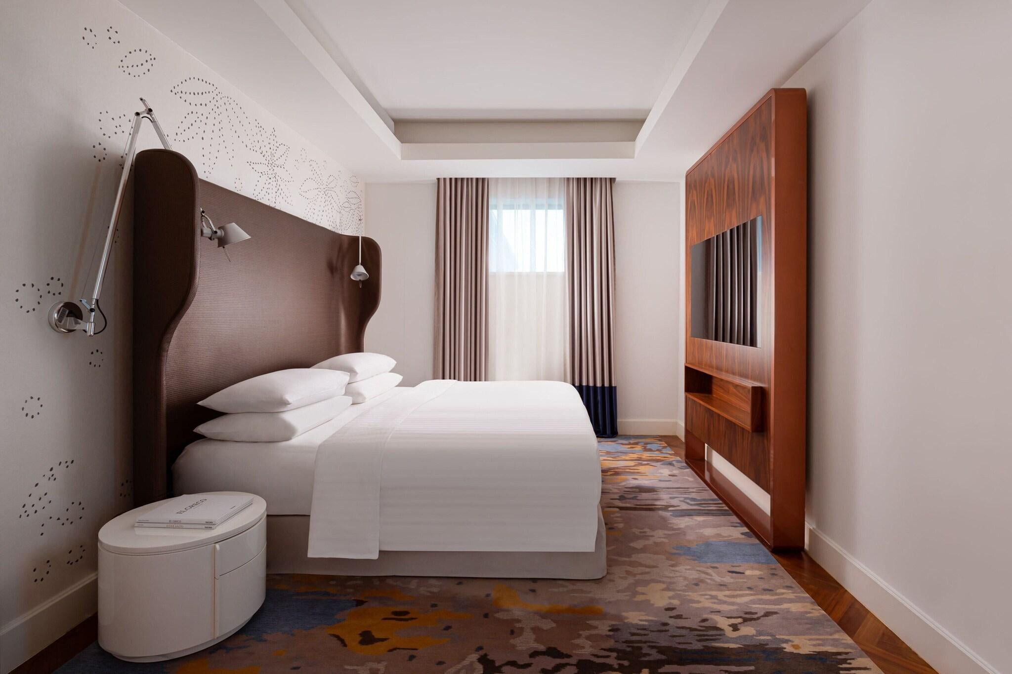 Suite Sea View King Bed