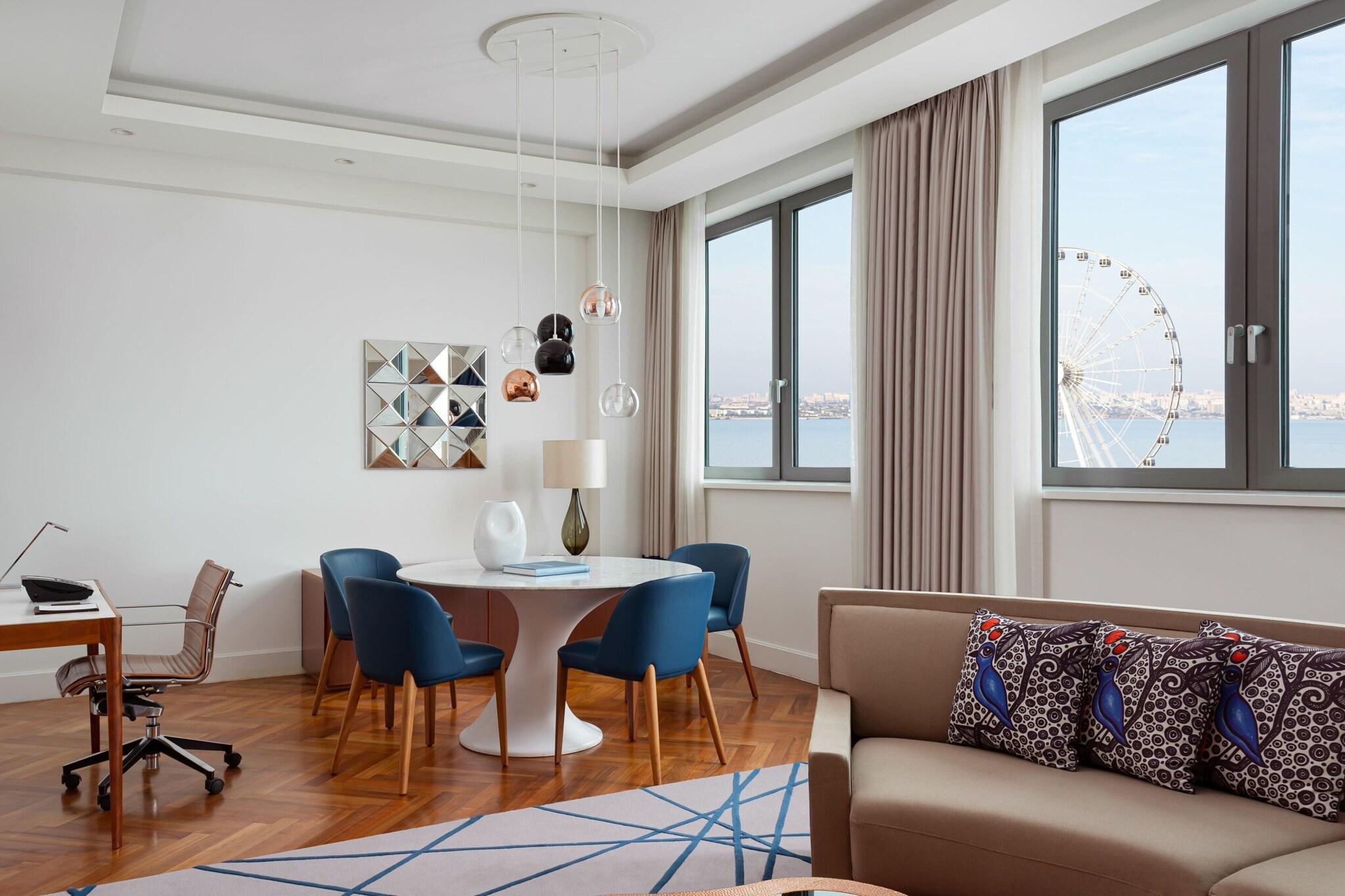 Suite Sea View King Bed