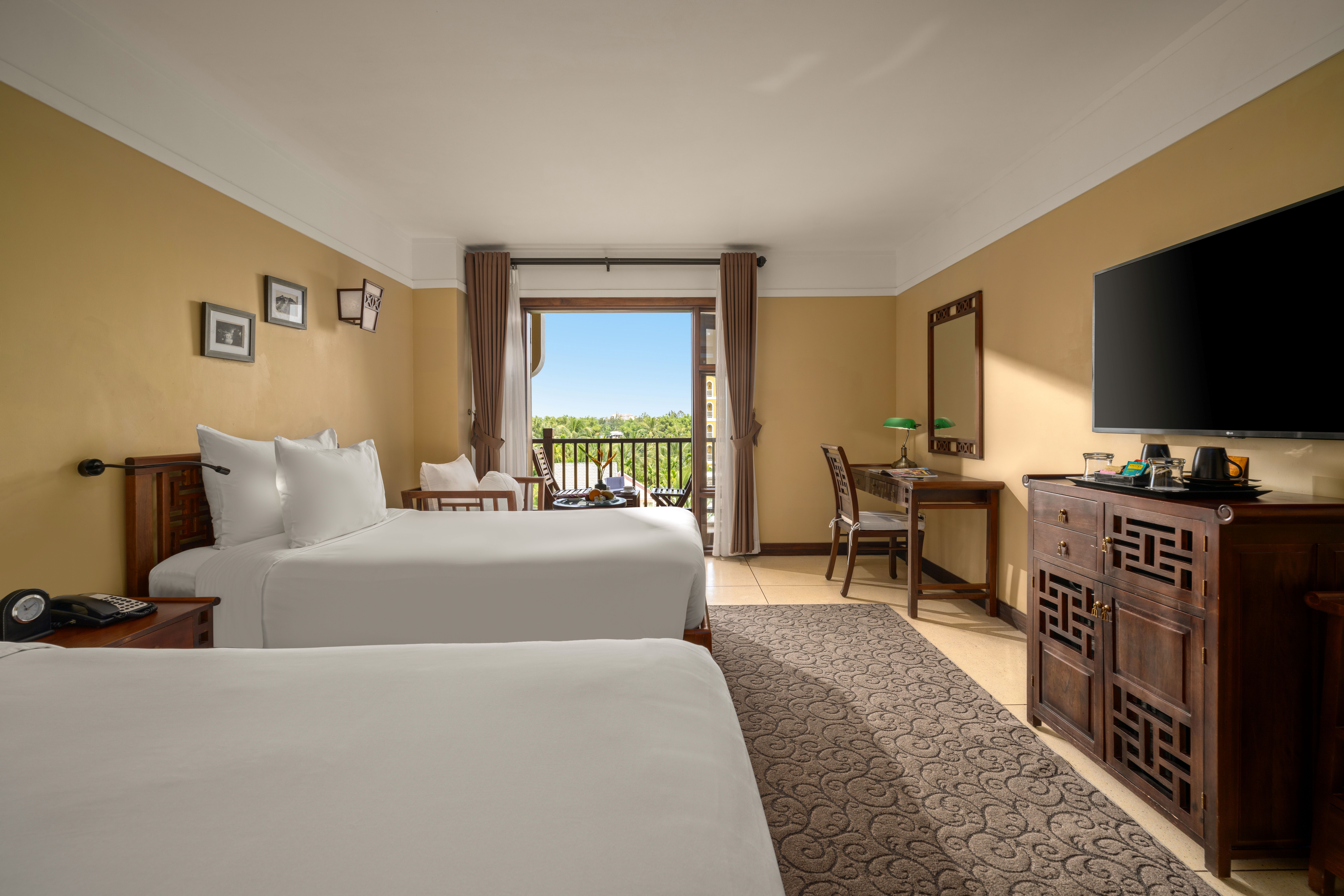 Twin Deluxe with Balcony