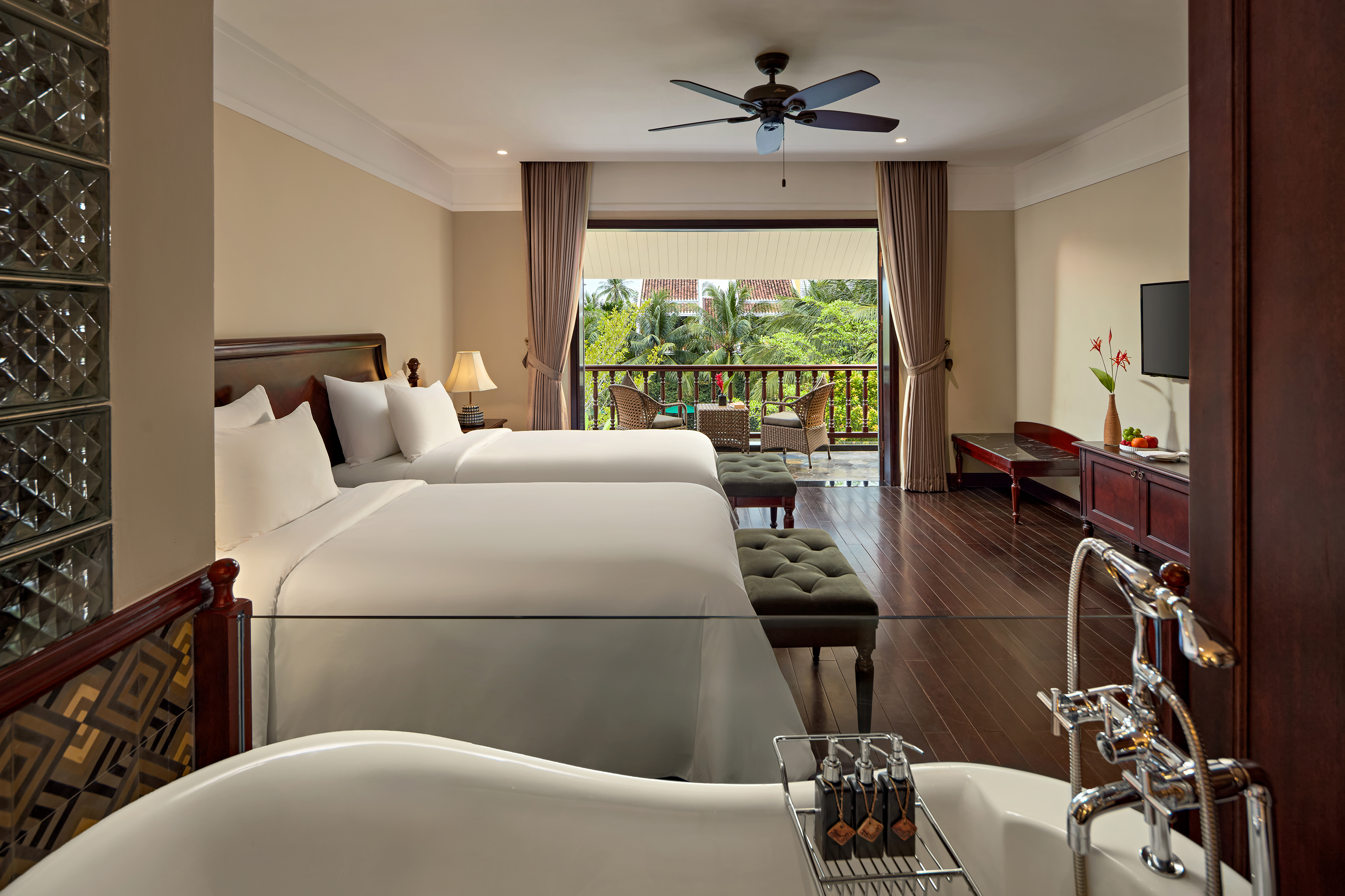 Junior Suite with Balcony