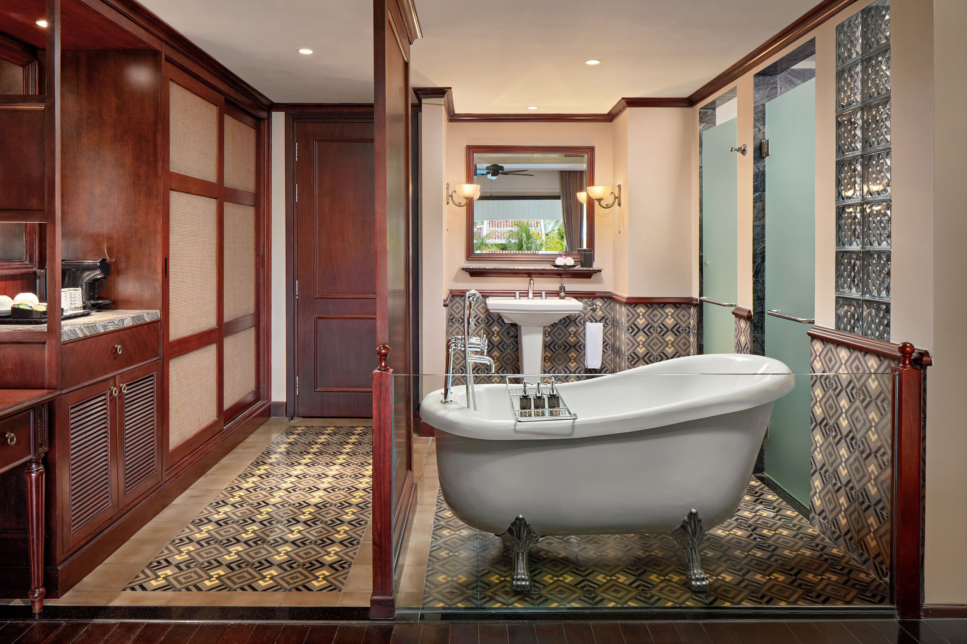 Junior Suite with Balcony