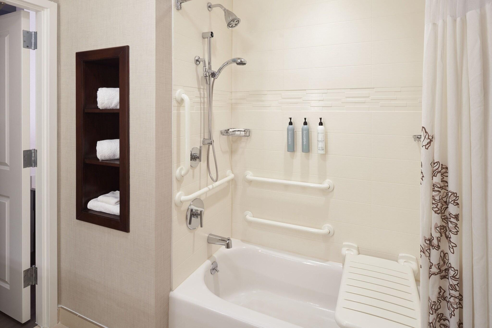 Suite Two Queen Beds One Bedroom