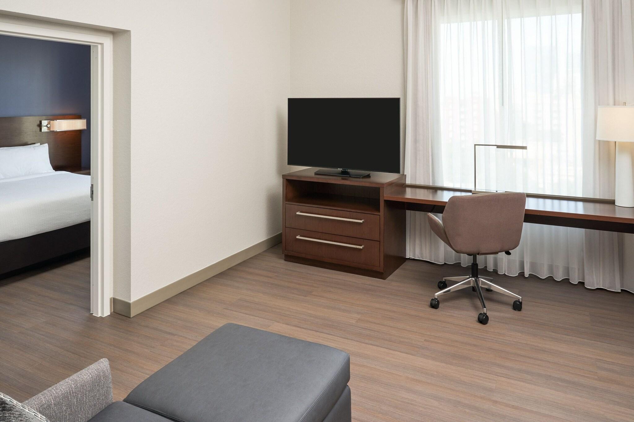 Suite Two Queen Beds One Bedroom