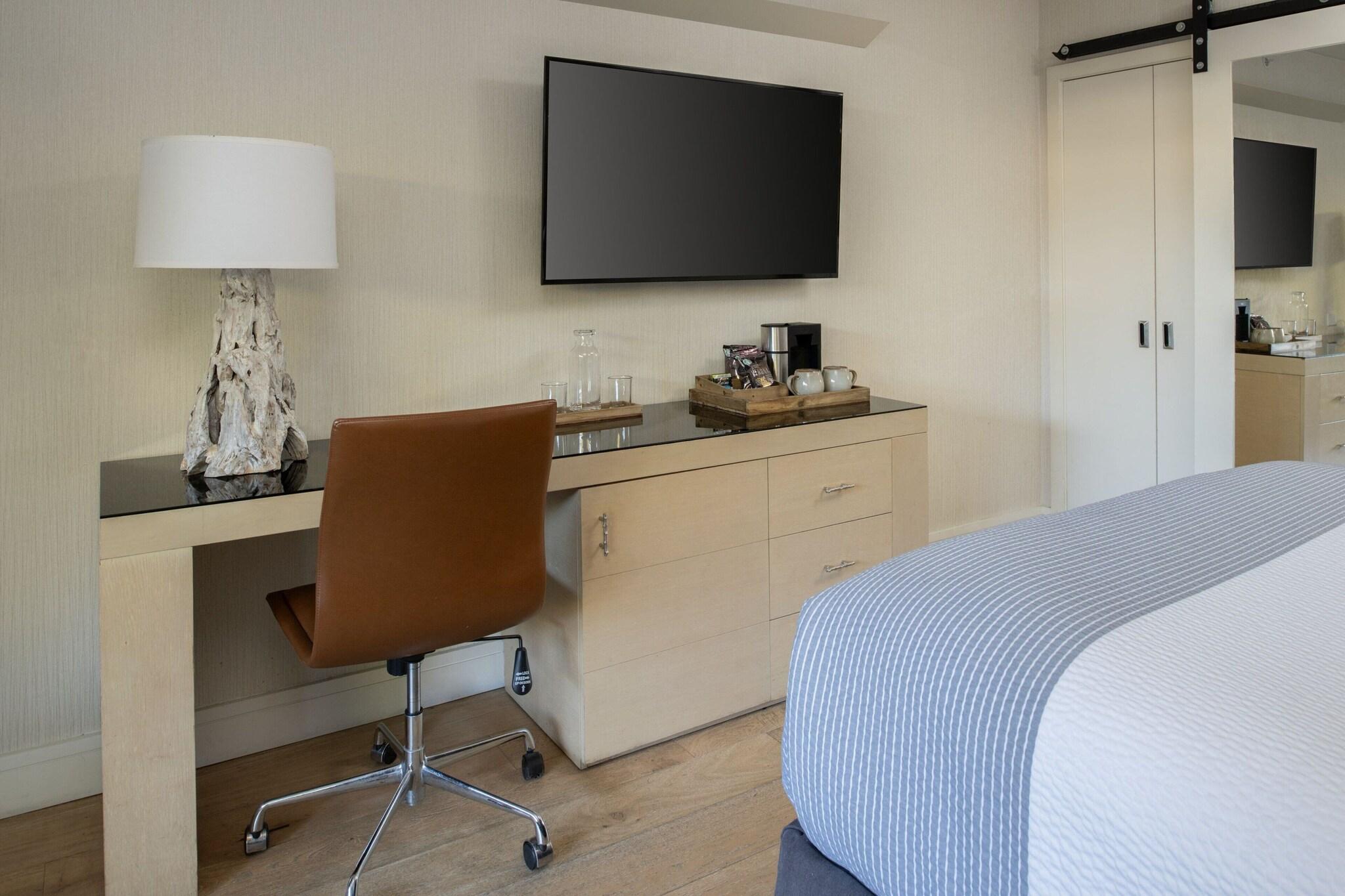 Double Queen Size Bed