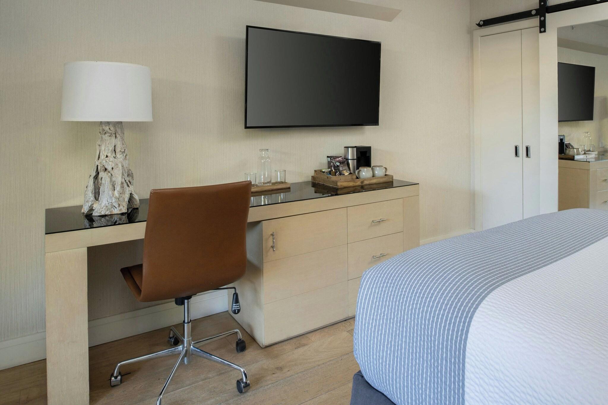 Double Queen Size Bed