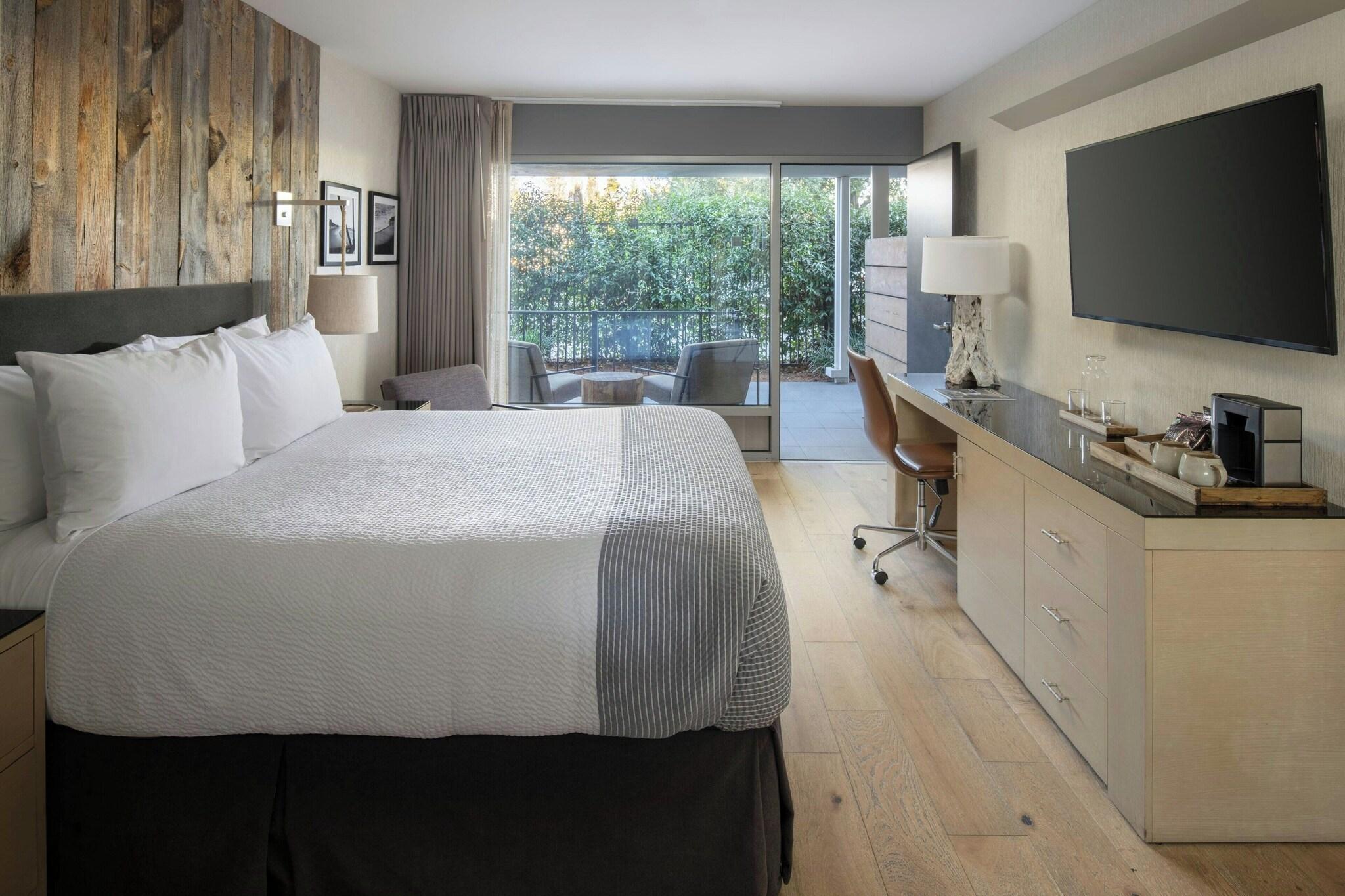 Double Queen Size Bed