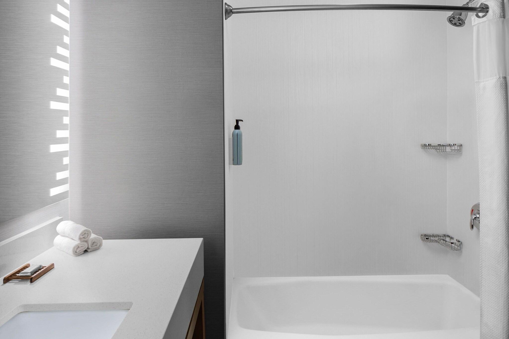 Suite Two Queen Beds One Bedroom