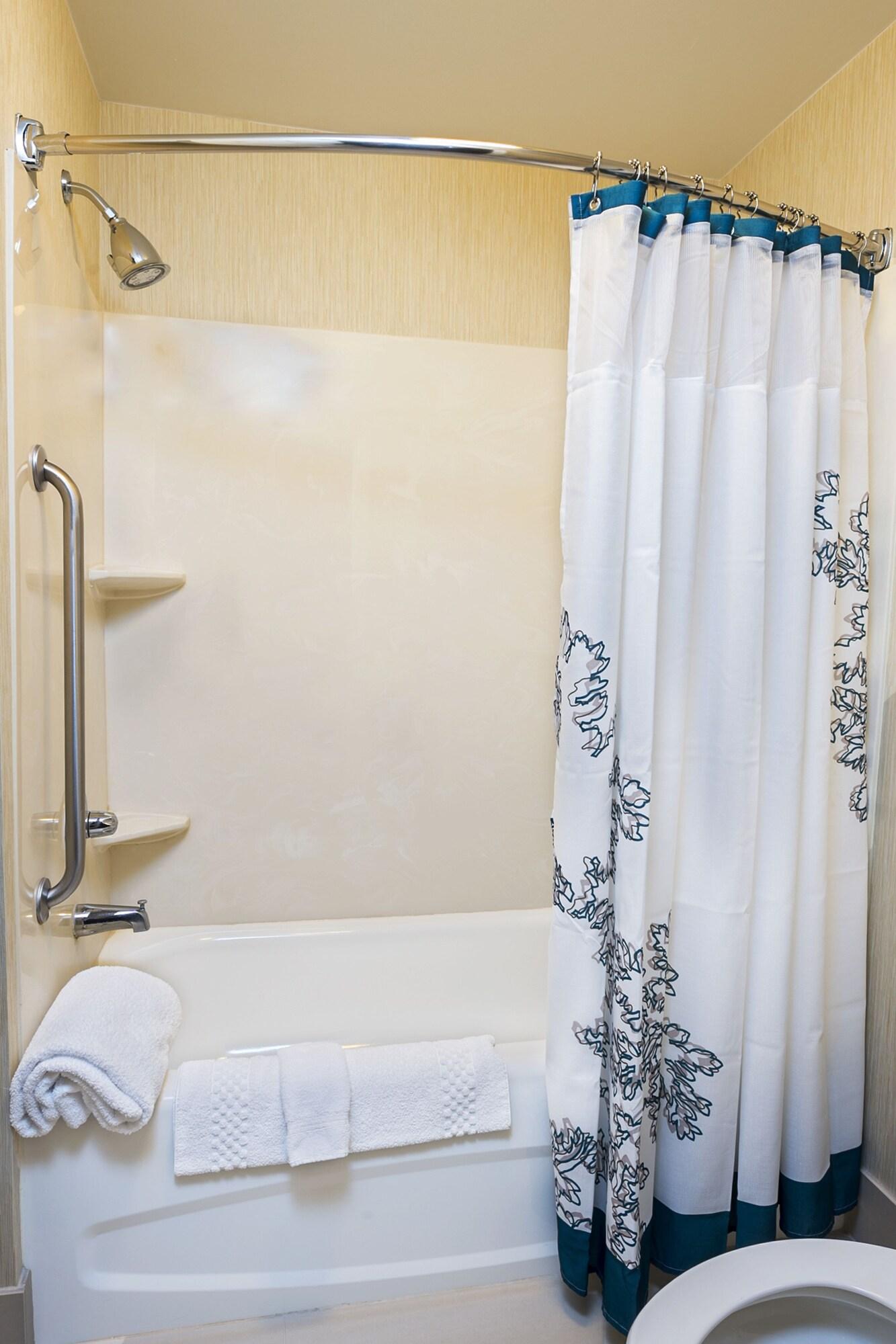 Studio Queen Size Bed